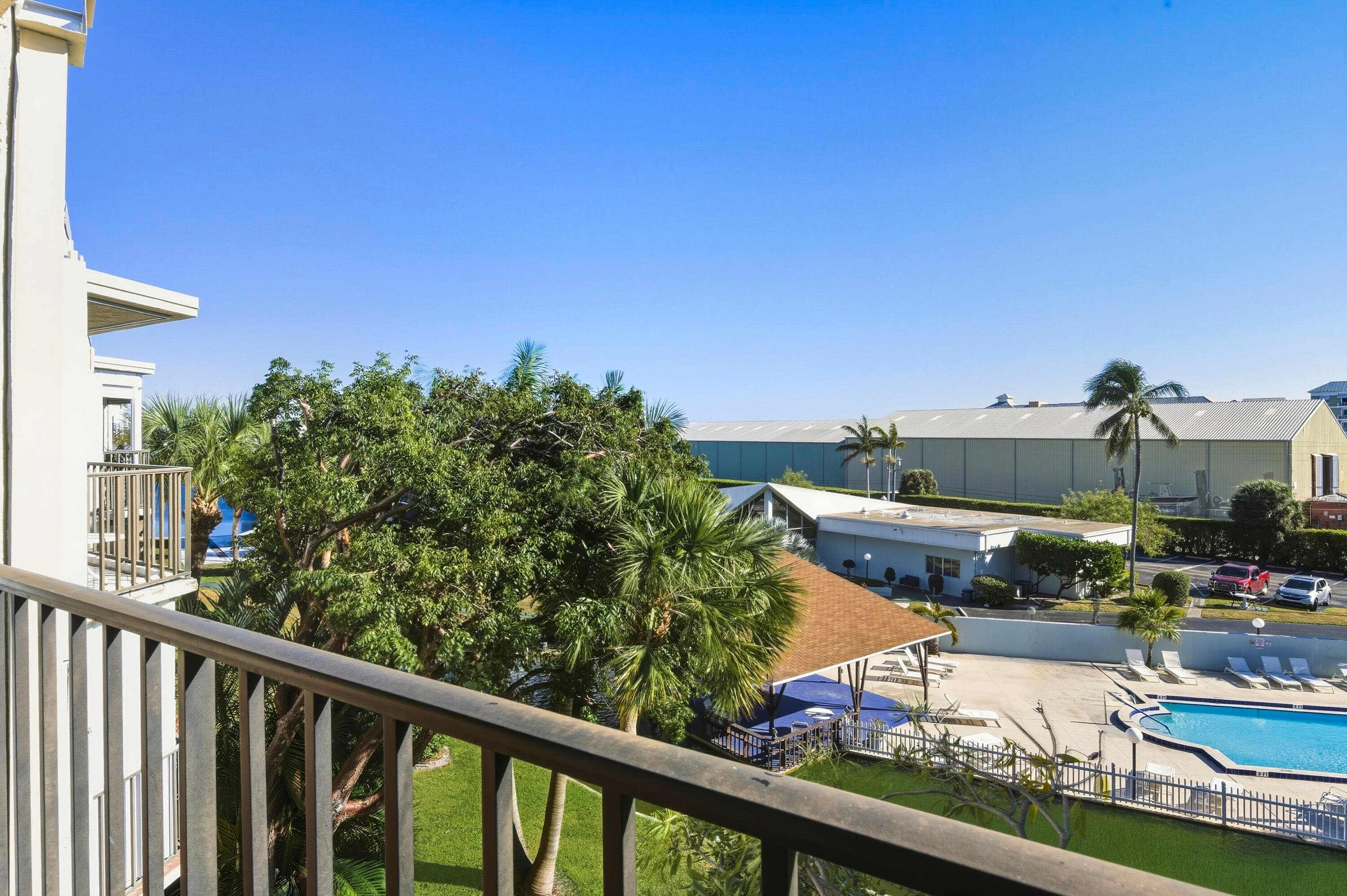 890 N Federal Highway 406, Lantana, FL 33462 — photo 17 of 63