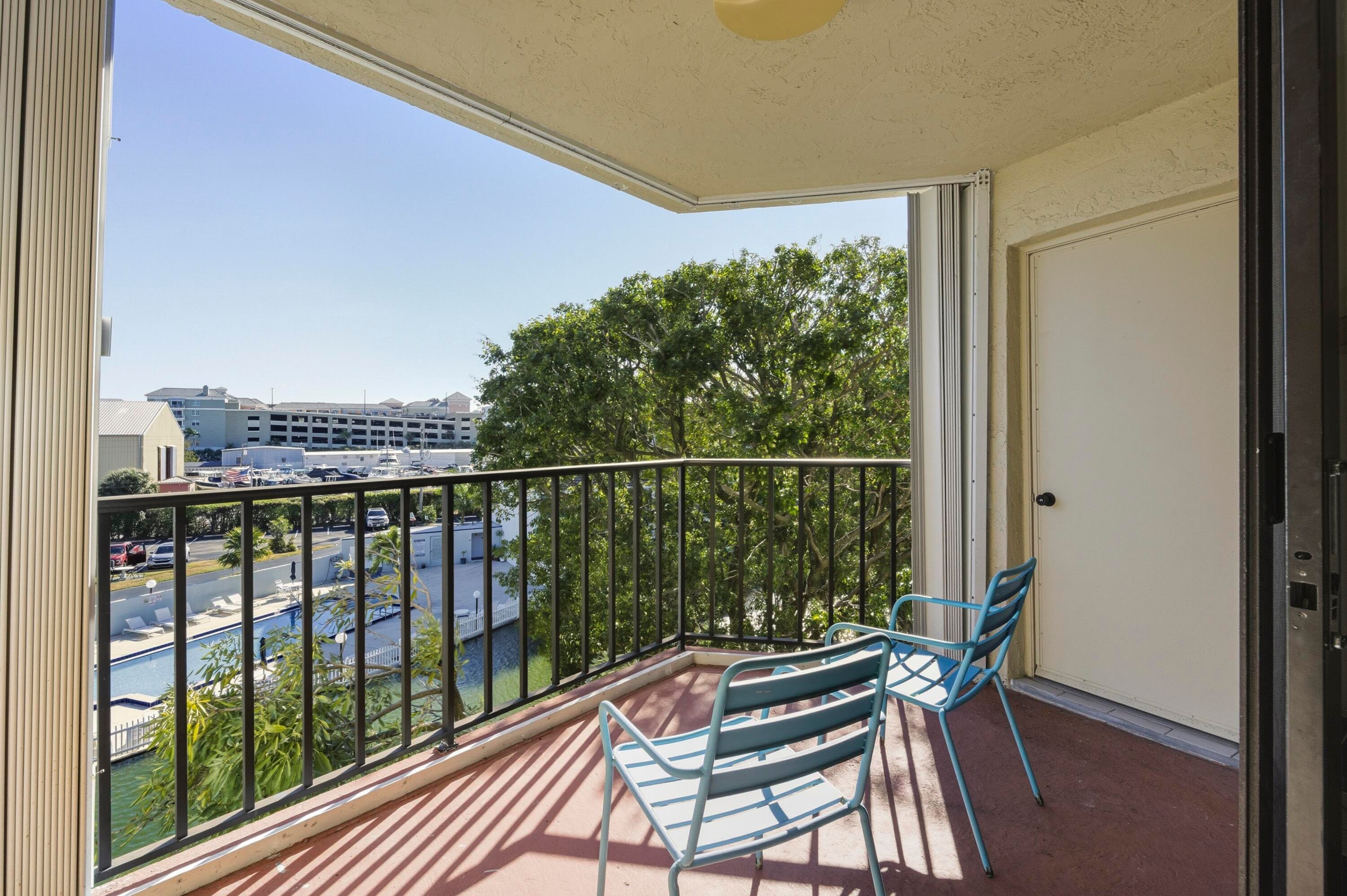 890 N Federal Highway 406, Lantana, FL 33462 — photo 15 of 63