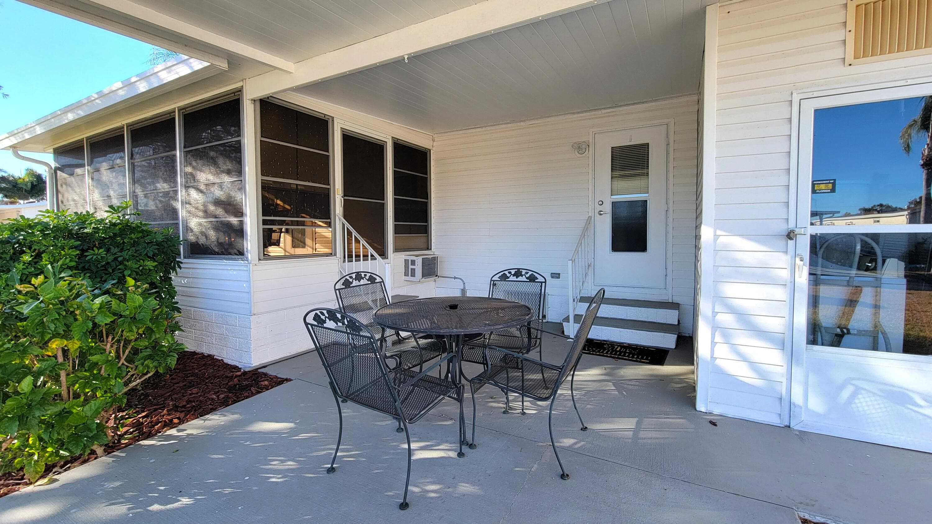 334 Seahorse Terrace, Fort Pierce, FL 34982 — photo 2 of 40