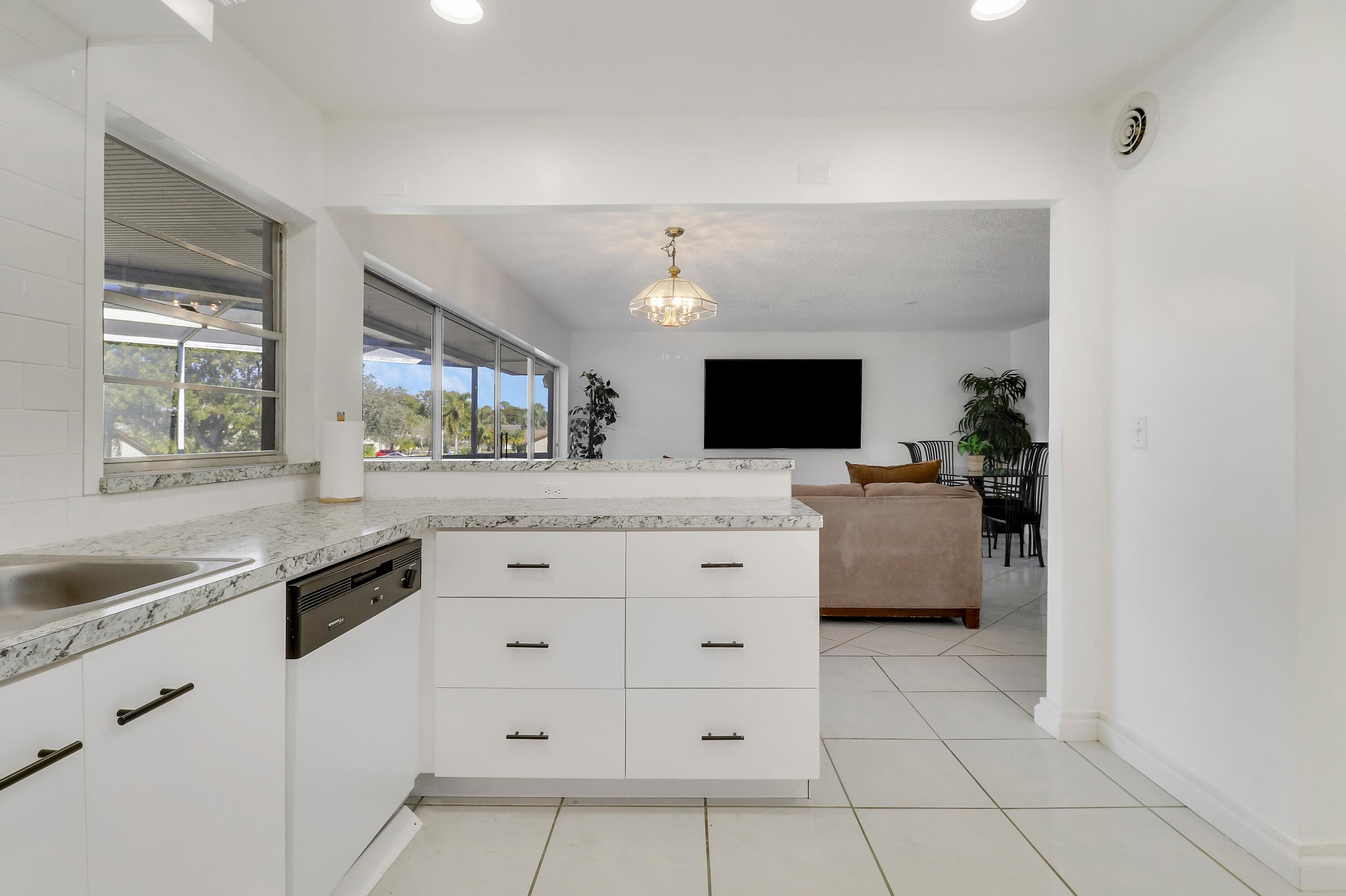 7 Greenway Village N 202, Royal Palm Beach, FL 33411 — photo 11 of 36