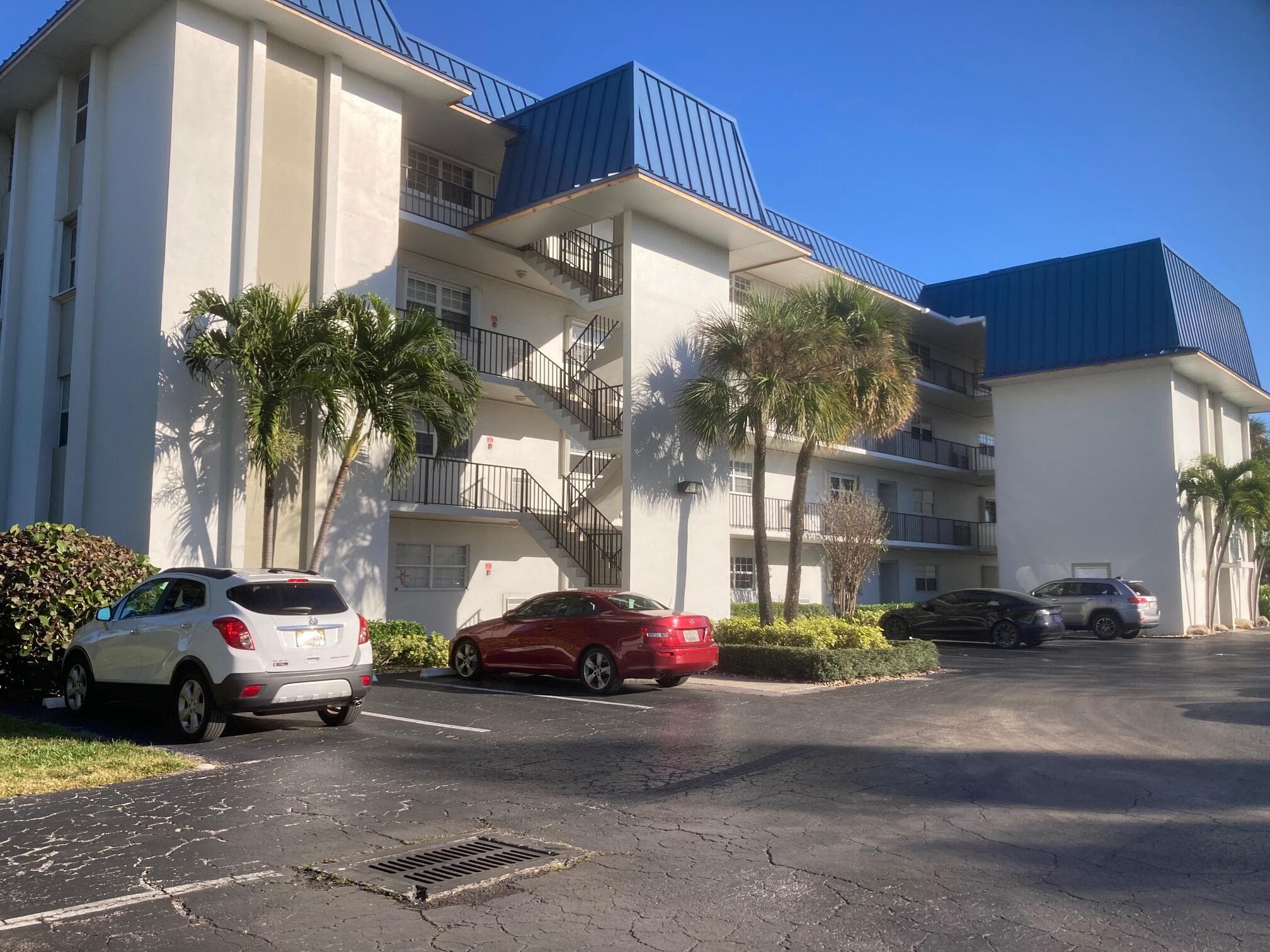 2936 Lake Shore Drive 409, Riviera Beach, FL 33404 — photo 1 of 10