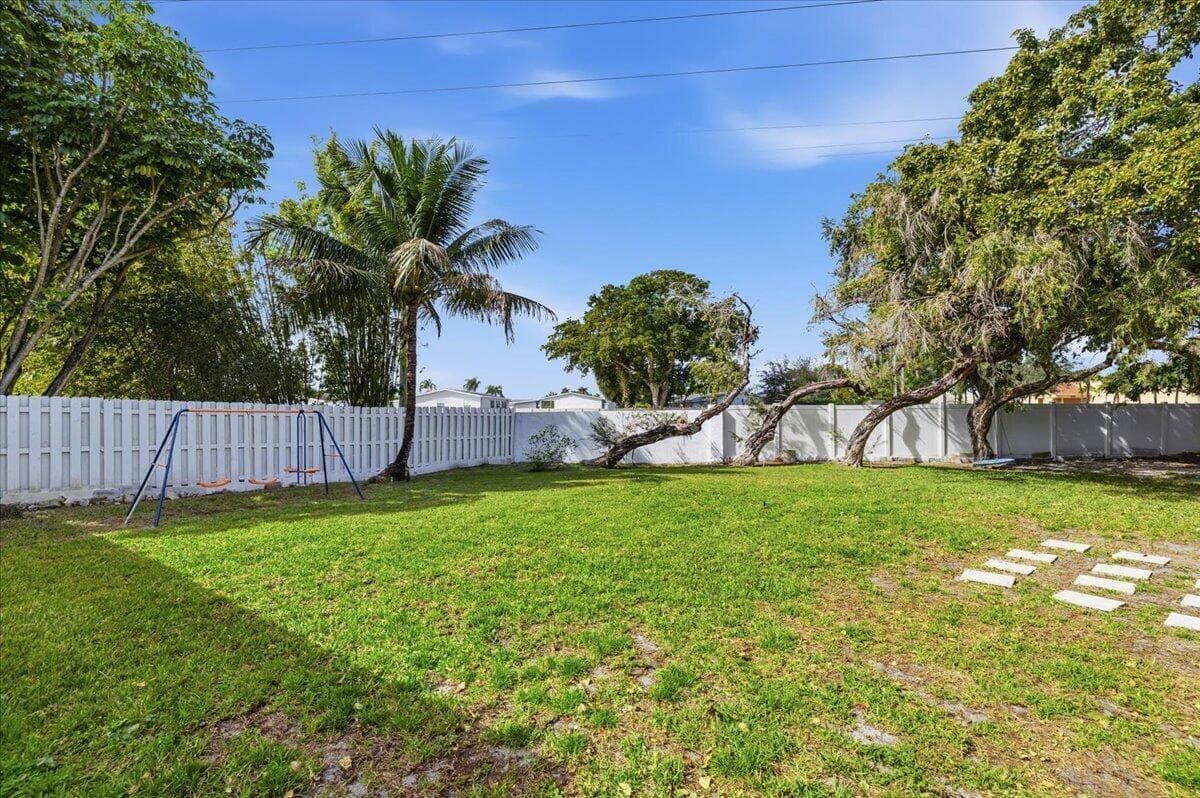 901 SW 111th Way, Davie, FL 33324 — photo 33 of 45