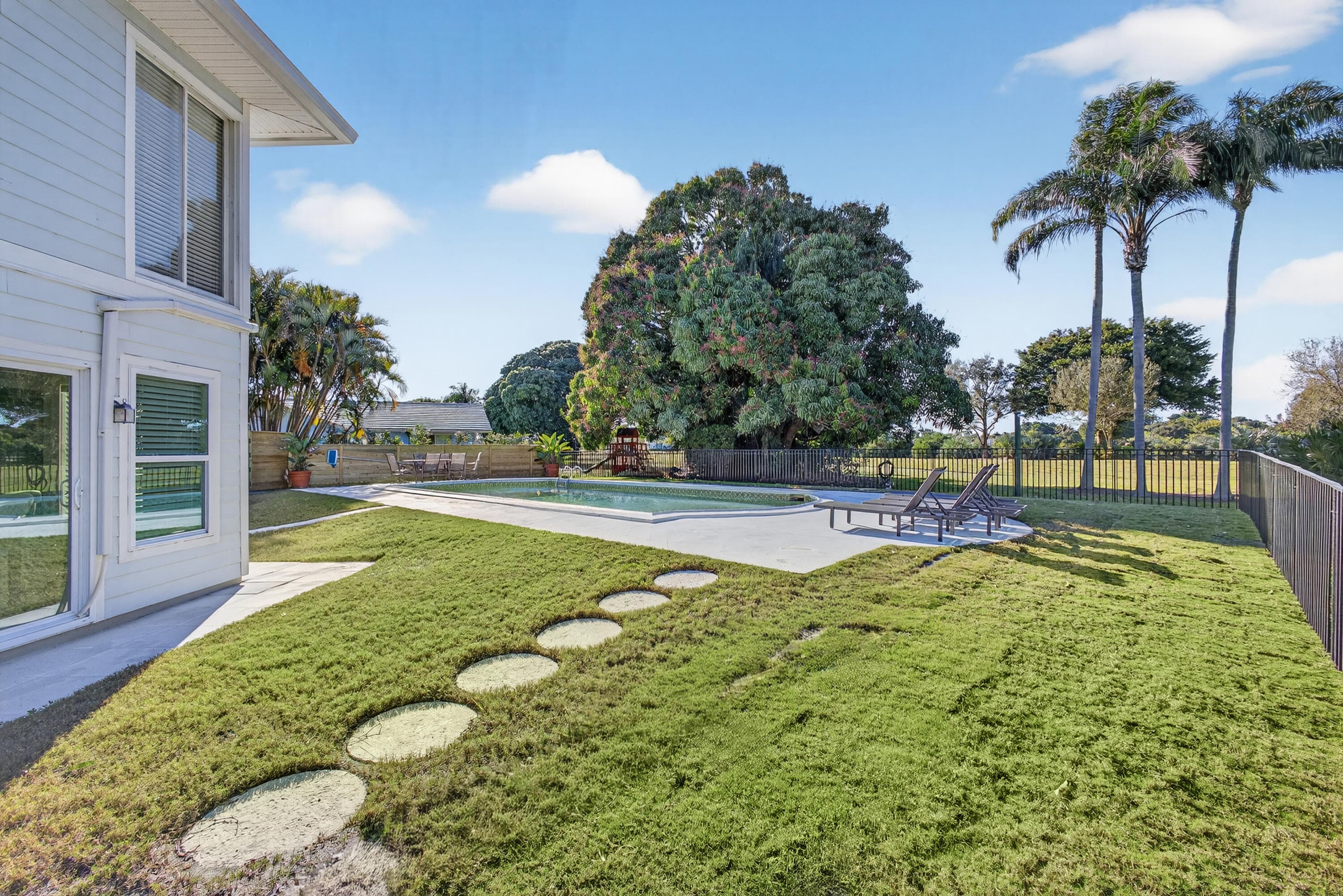 10355 Seagrape Way, Palm Beach Gardens, FL 33418 — photo 49 of 68