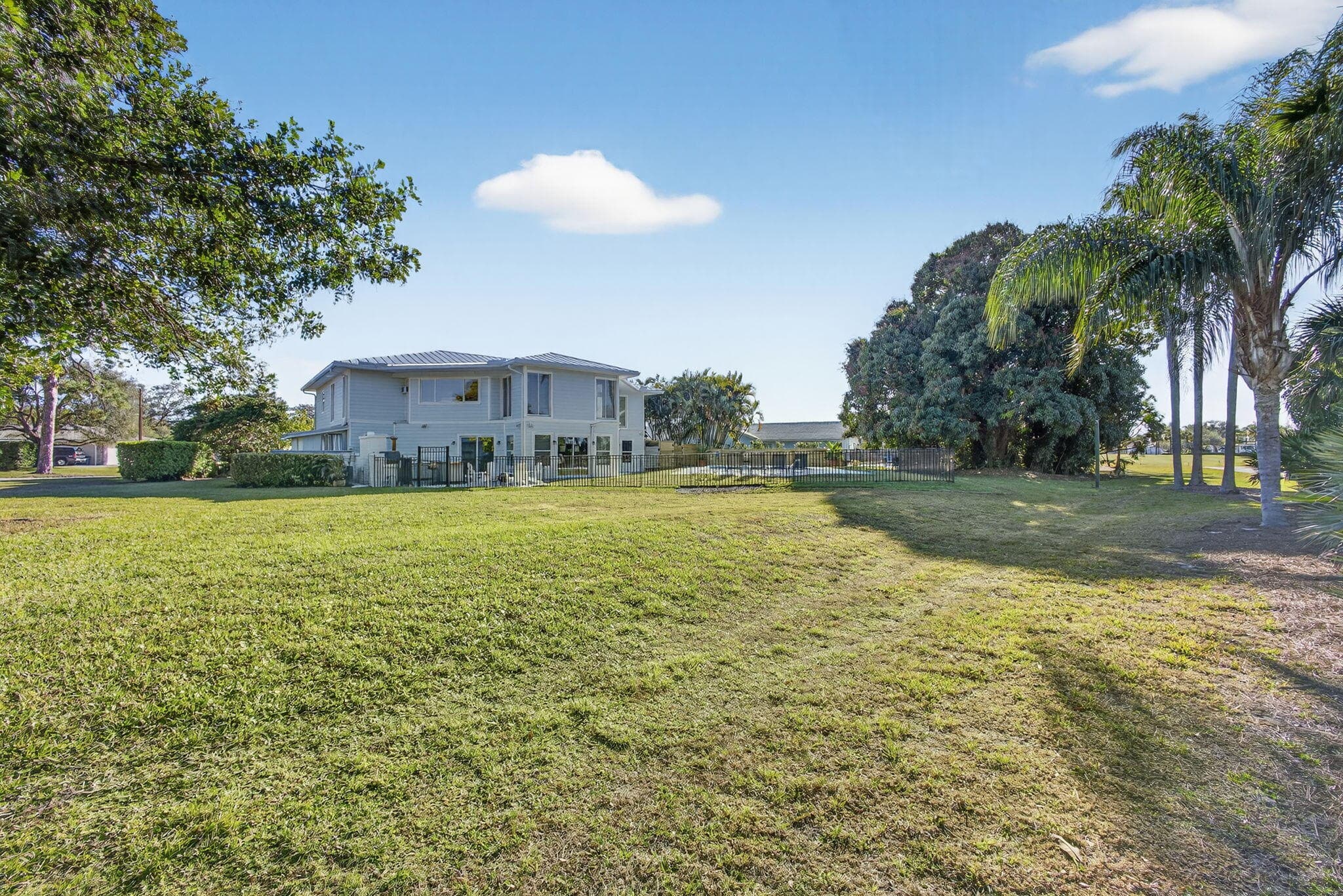 10355 Seagrape Way, Palm Beach Gardens, FL 33418 — photo 59 of 68