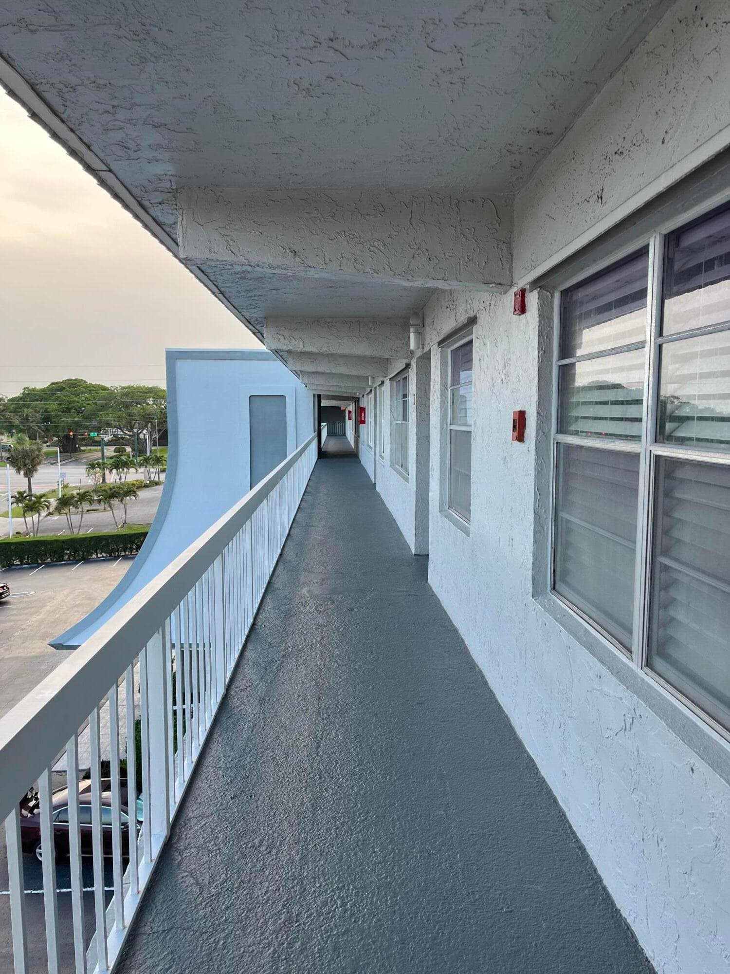 155 Yacht Club Drive 407, North Palm Beach, FL 33408 — photo 3 of 36