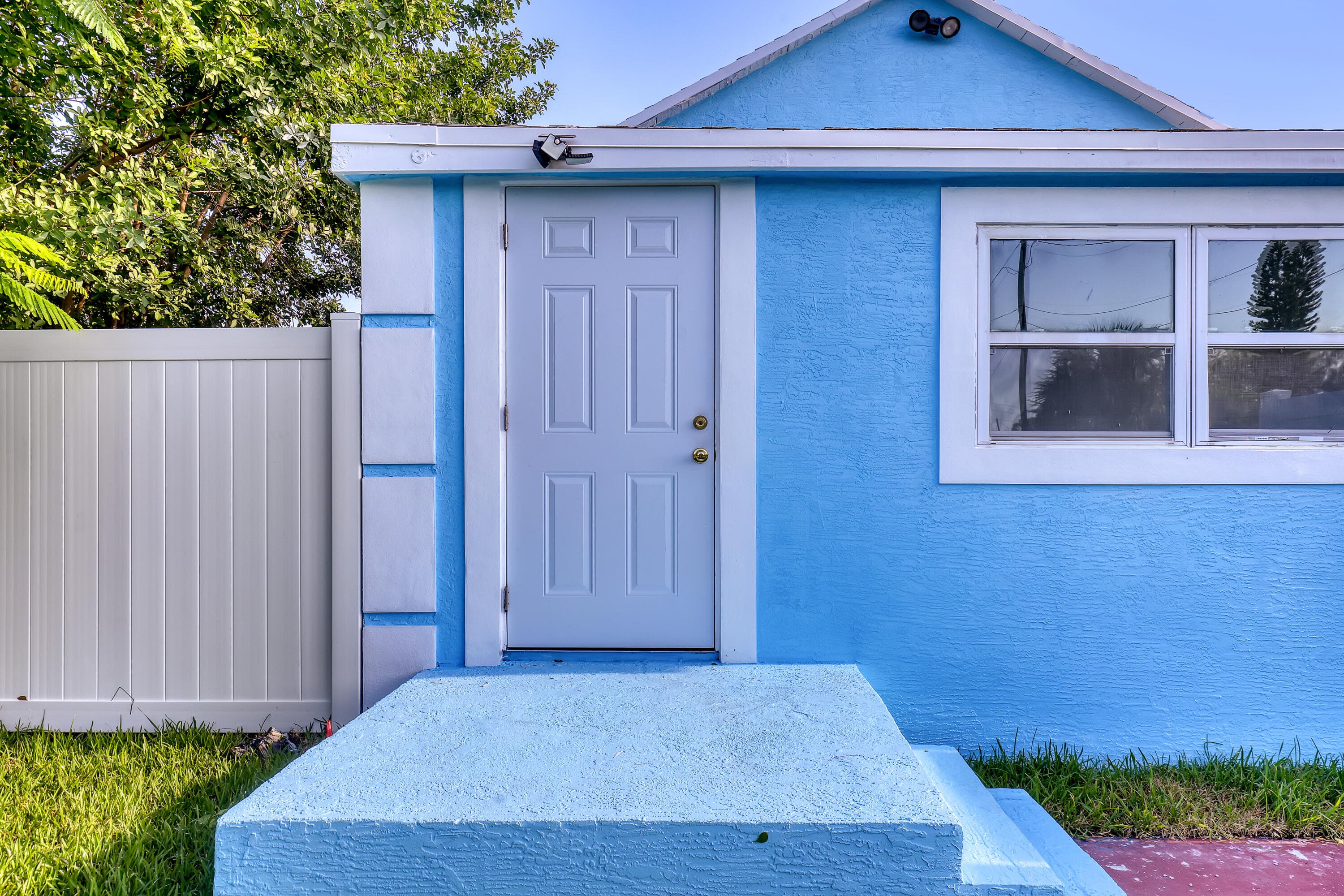 180 W 15th Street, Riviera Beach, FL 33404 — photo 5 of 45