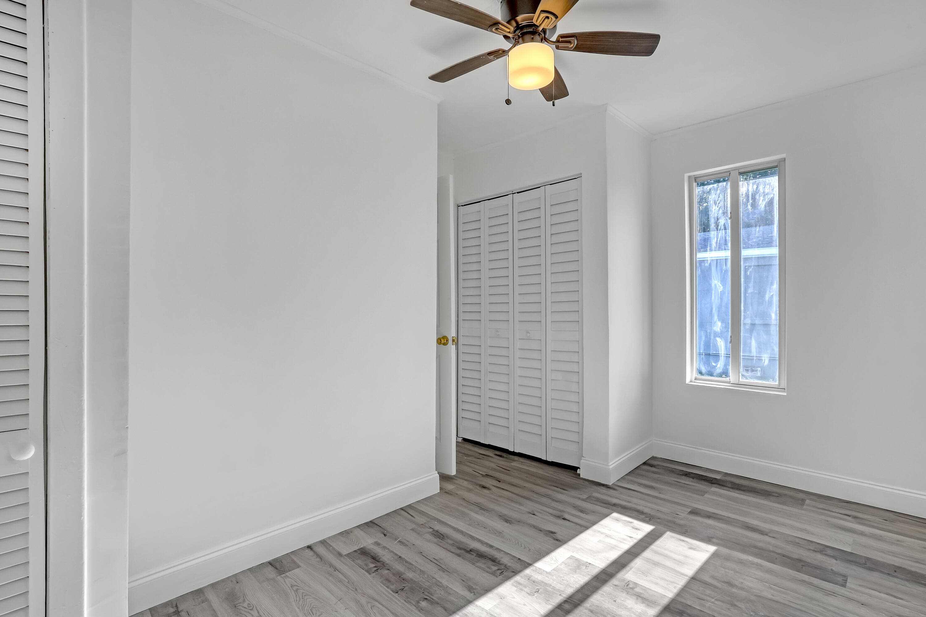 180 W 15th Street, Riviera Beach, FL 33404 — photo 13 of 45