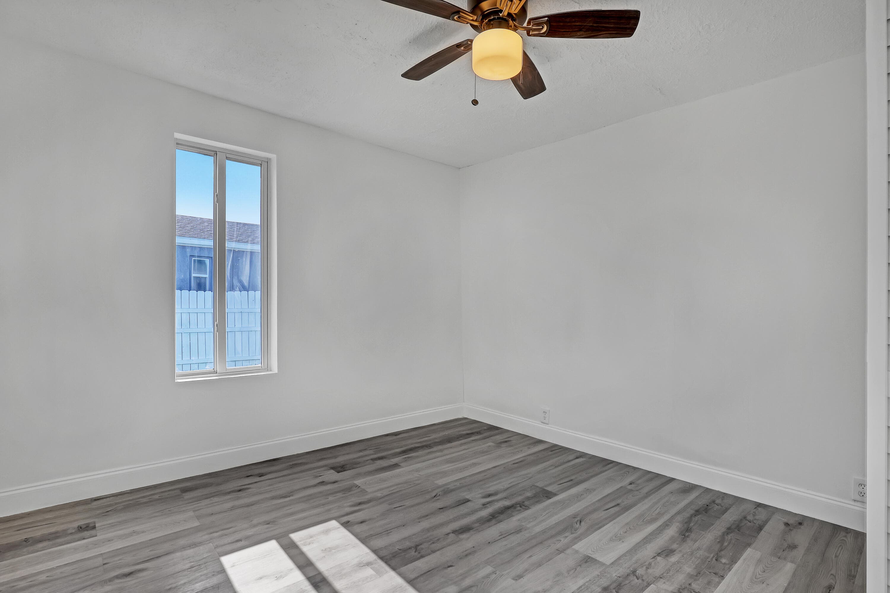 180 W 15th Street, Riviera Beach, FL 33404 — photo 18 of 45