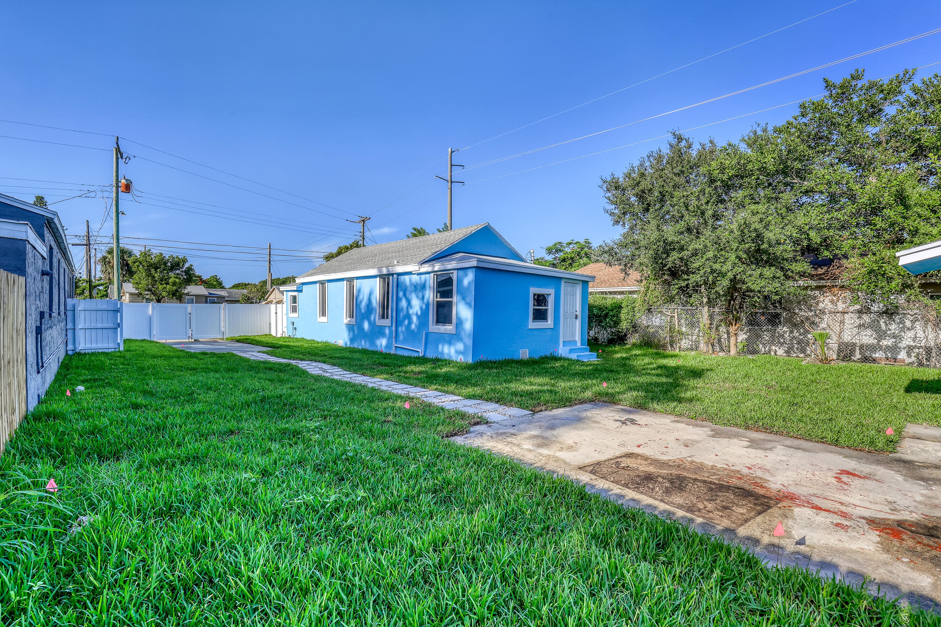 180 W 15th Street, Riviera Beach, FL 33404 — photo 22 of 45