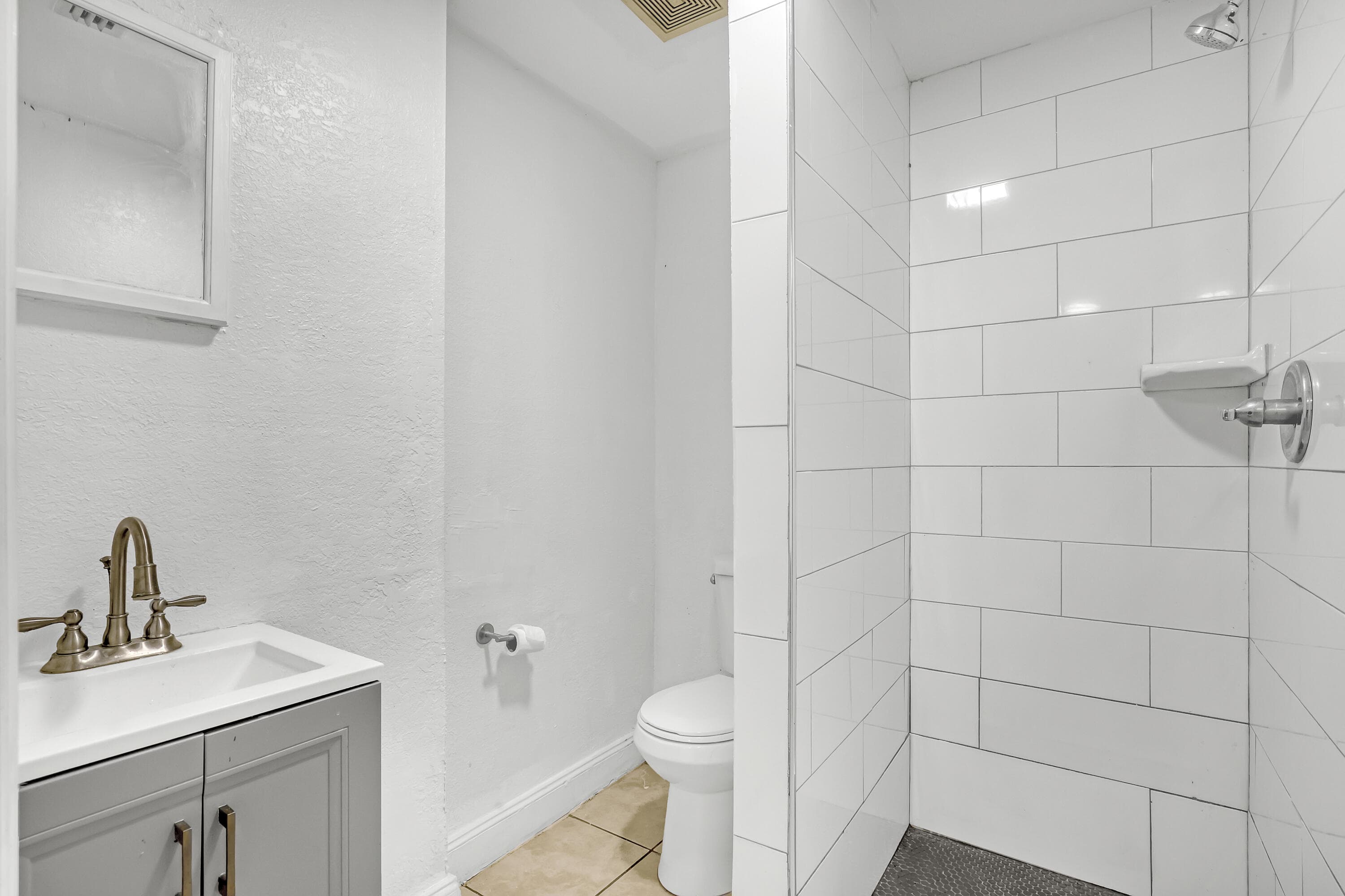 180 W 15th Street, Riviera Beach, FL 33404 — photo 36 of 45