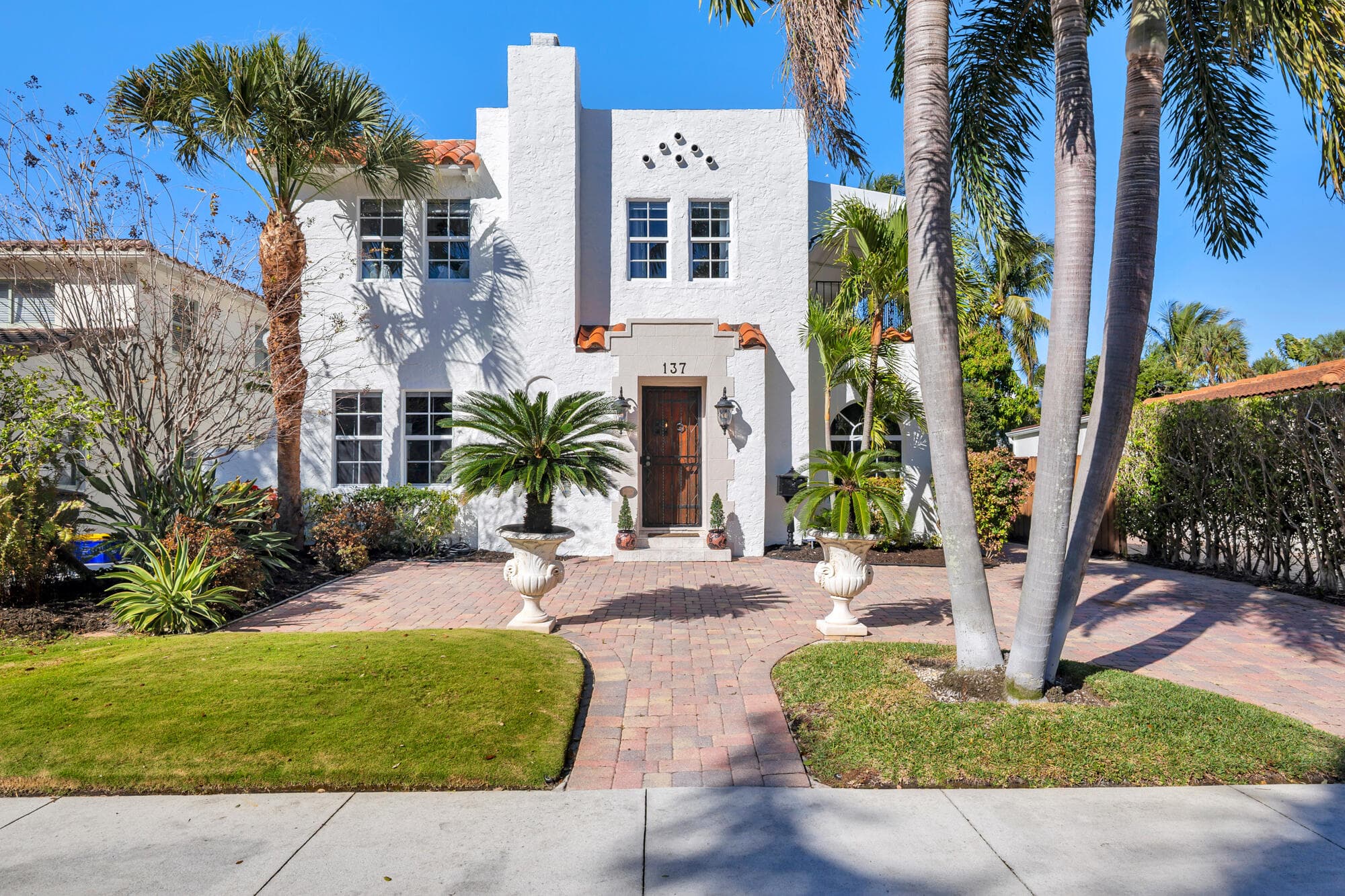 137 Edgewood Drive, West Palm Beach, FL 33405 — photo 1 of 42