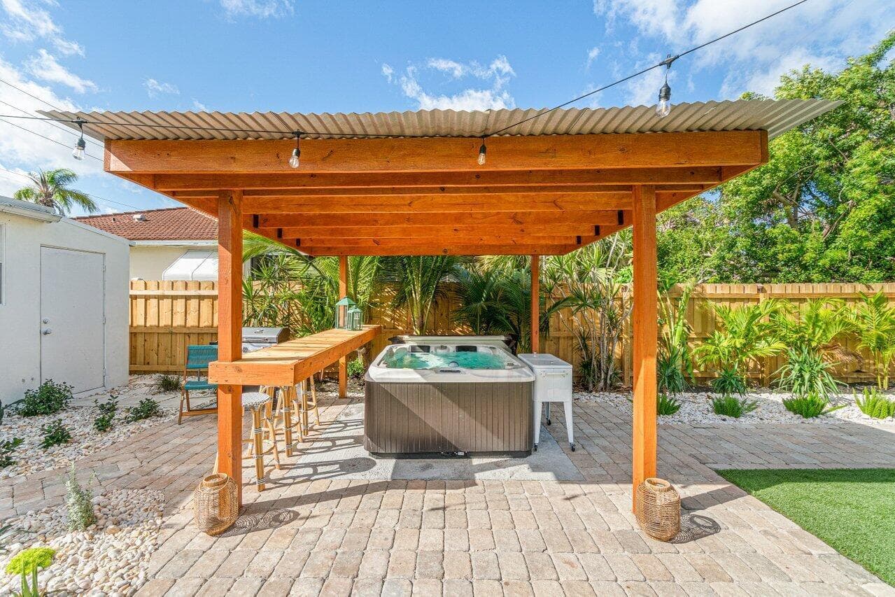 423 W Ocean Avenue, Lantana, FL 33462 — photo 41 of 53