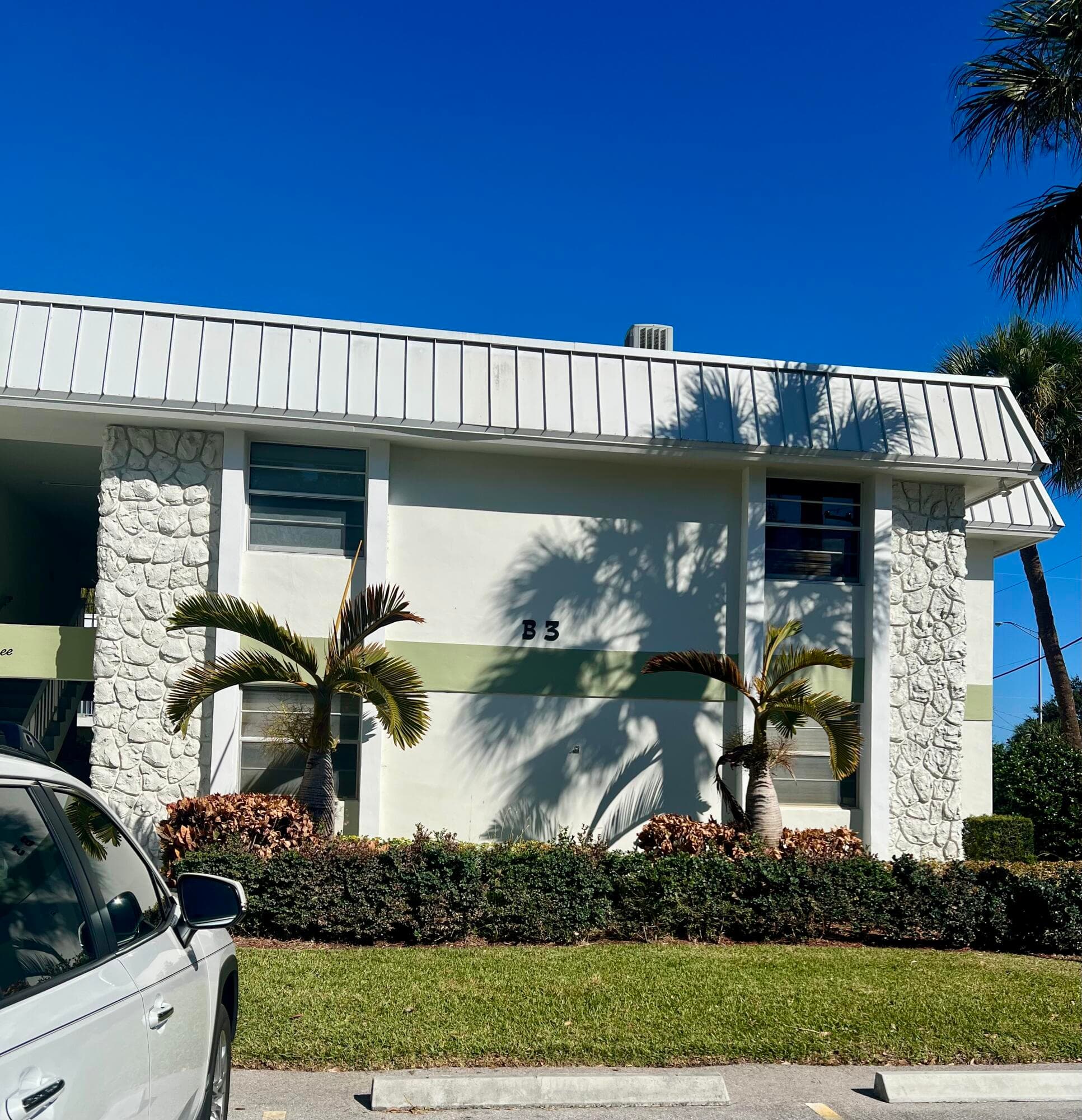 2302 Sunrise Boulevard 3-201, Fort Pierce, FL 34982 — photo 1 of 26