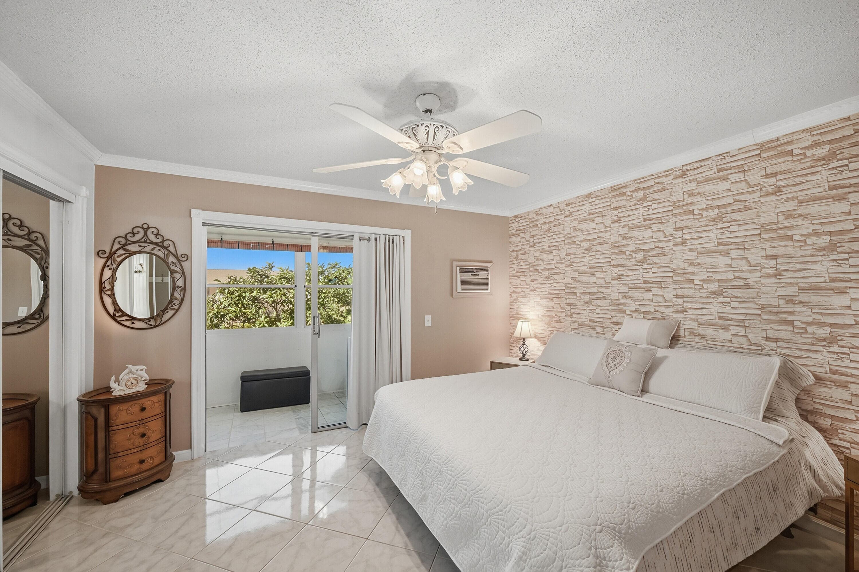 47 Berkshire B Crescent B, West Palm Beach, FL 33417 — photo 11 of 25