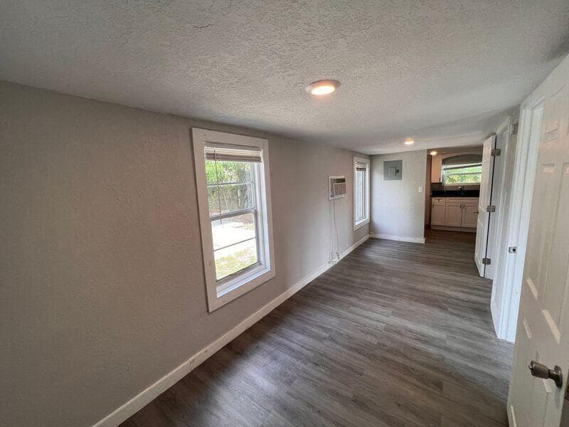 718 W 7th Street 2, Riviera Beach, FL 33404 — photo 5 of 21
