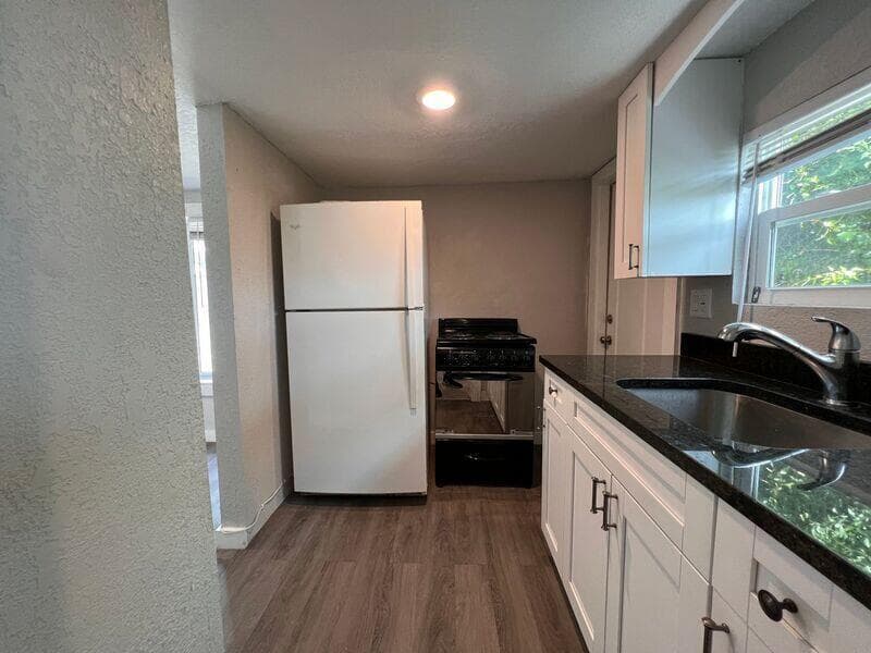 718 W 7th Street 2, Riviera Beach, FL 33404 — photo 10 of 21