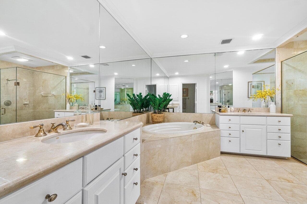 240 Miraflores Drive, Palm Beach, FL 33480 — photo 15 of 23