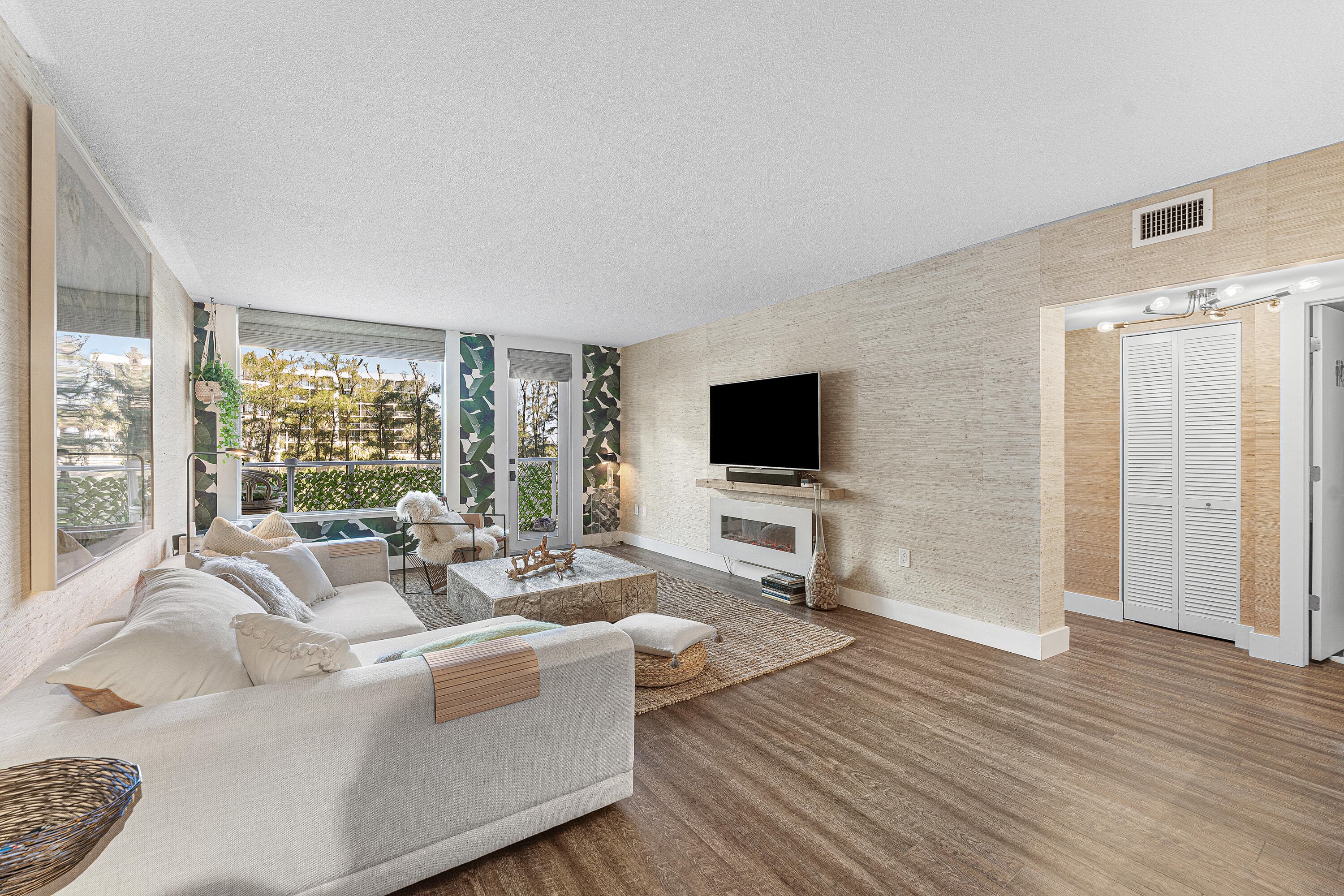 3450 S Ocean Boulevard 1050, Palm Beach, FL 33480 — photo 3 of 32