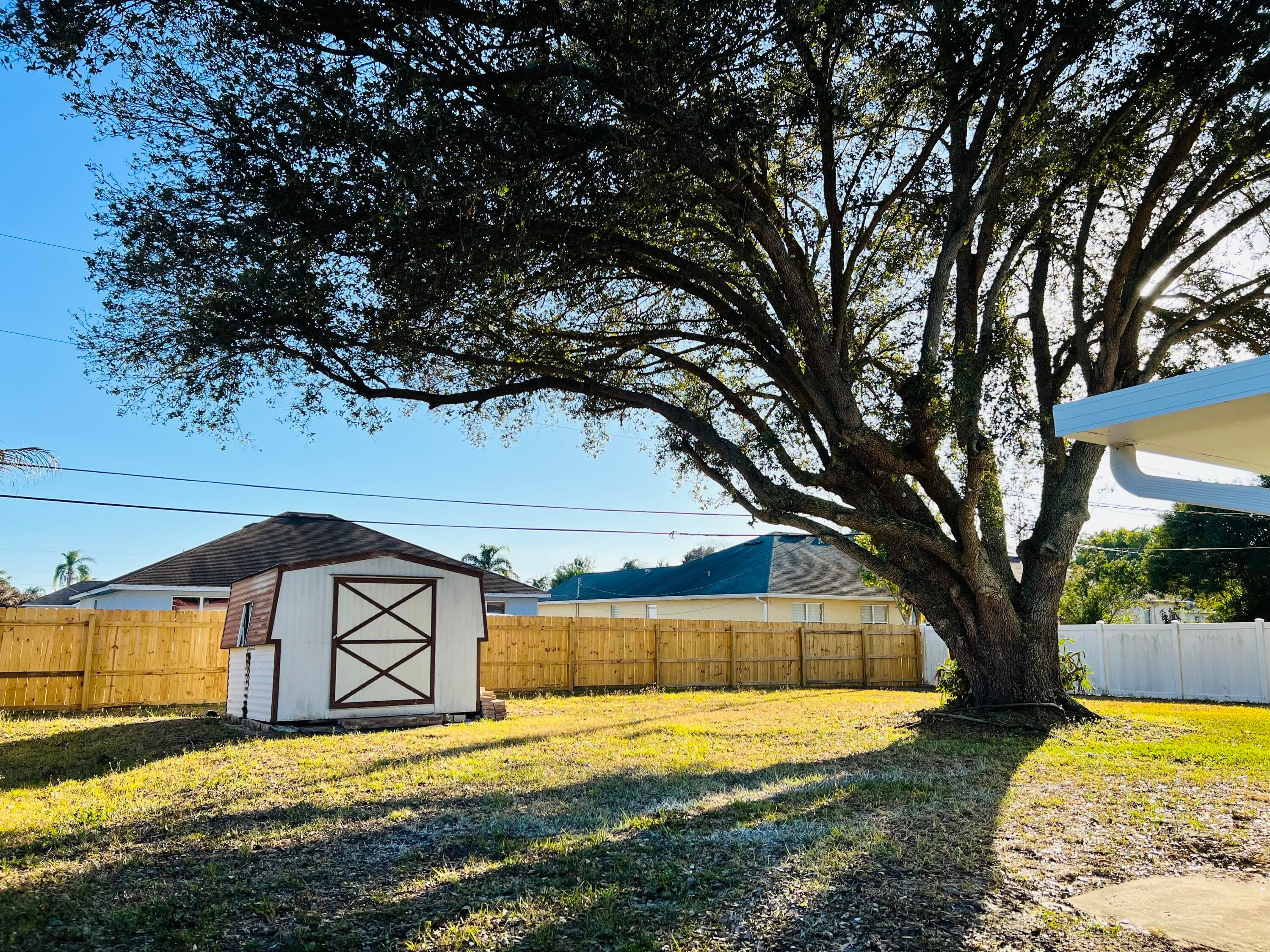 442 SW Lucero Drive, Port St. Lucie, FL 34983 — photo 5 of 34