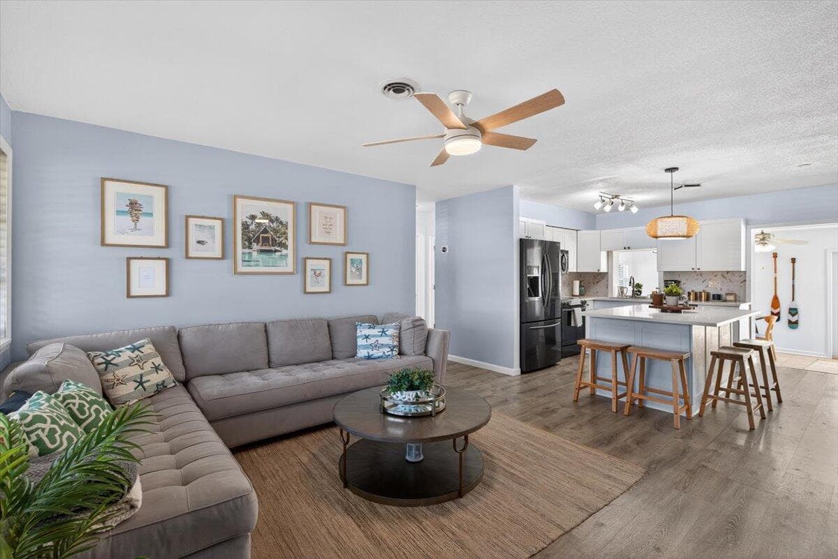 110 NE 30th Street, Pompano Beach, FL 33064 — photo 5 of 31