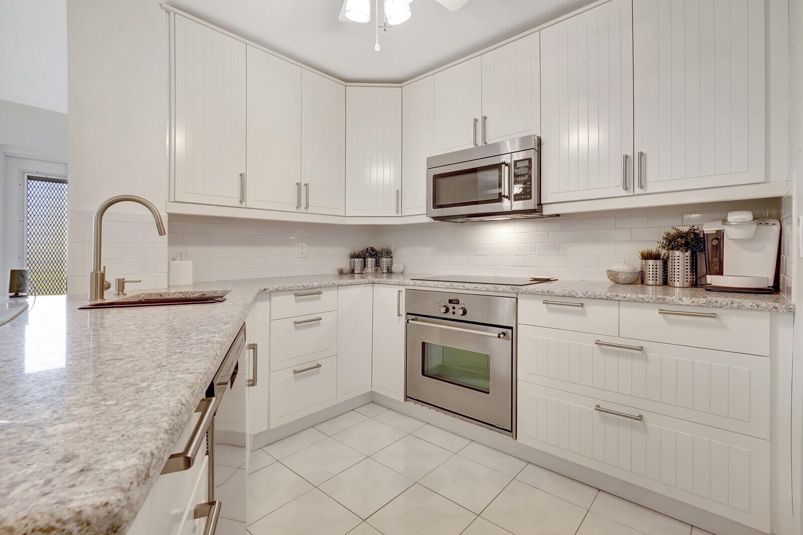 7547 S Oriole Boulevard 202, Delray Beach, FL 33446 — photo 9 of 17
