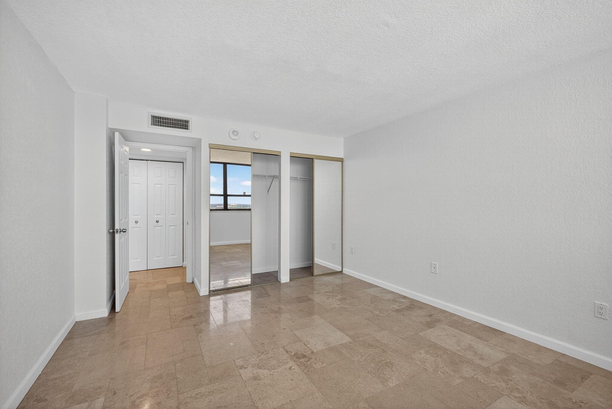 5600 N Flagler Drive 2703, West Palm Beach, FL 33407 — photo 15 of 60