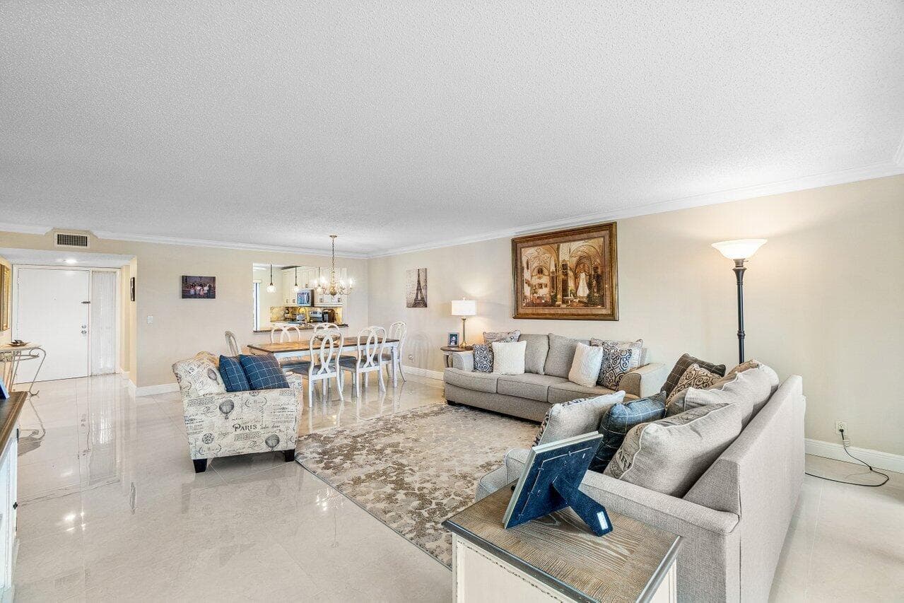 5771 Fairway Park Court 103, Boynton Beach, FL 33437 — photo 8 of 31