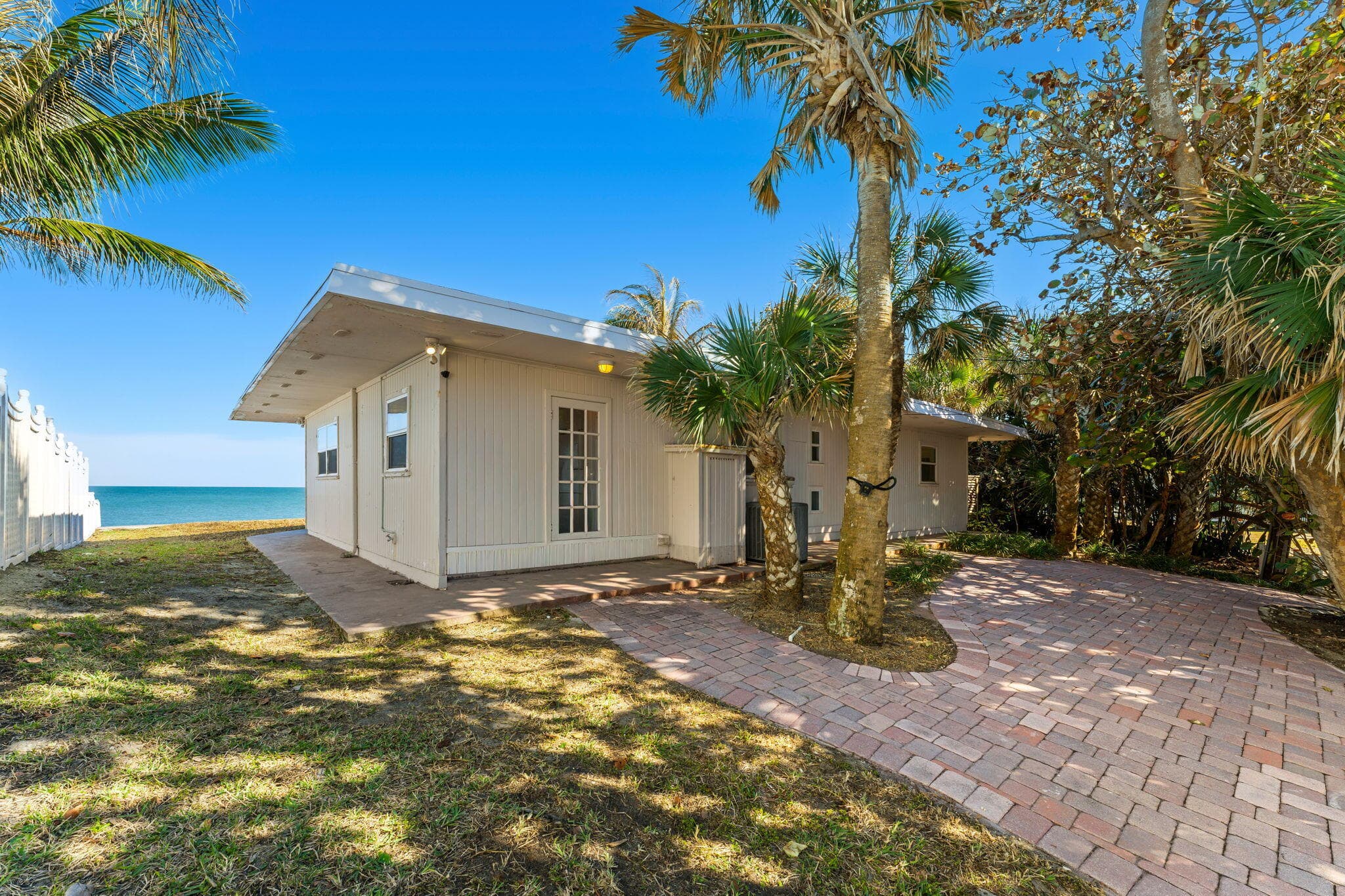 9556 Doubloon Drive, Vero Beach, FL 32963 — photo 11 of 63