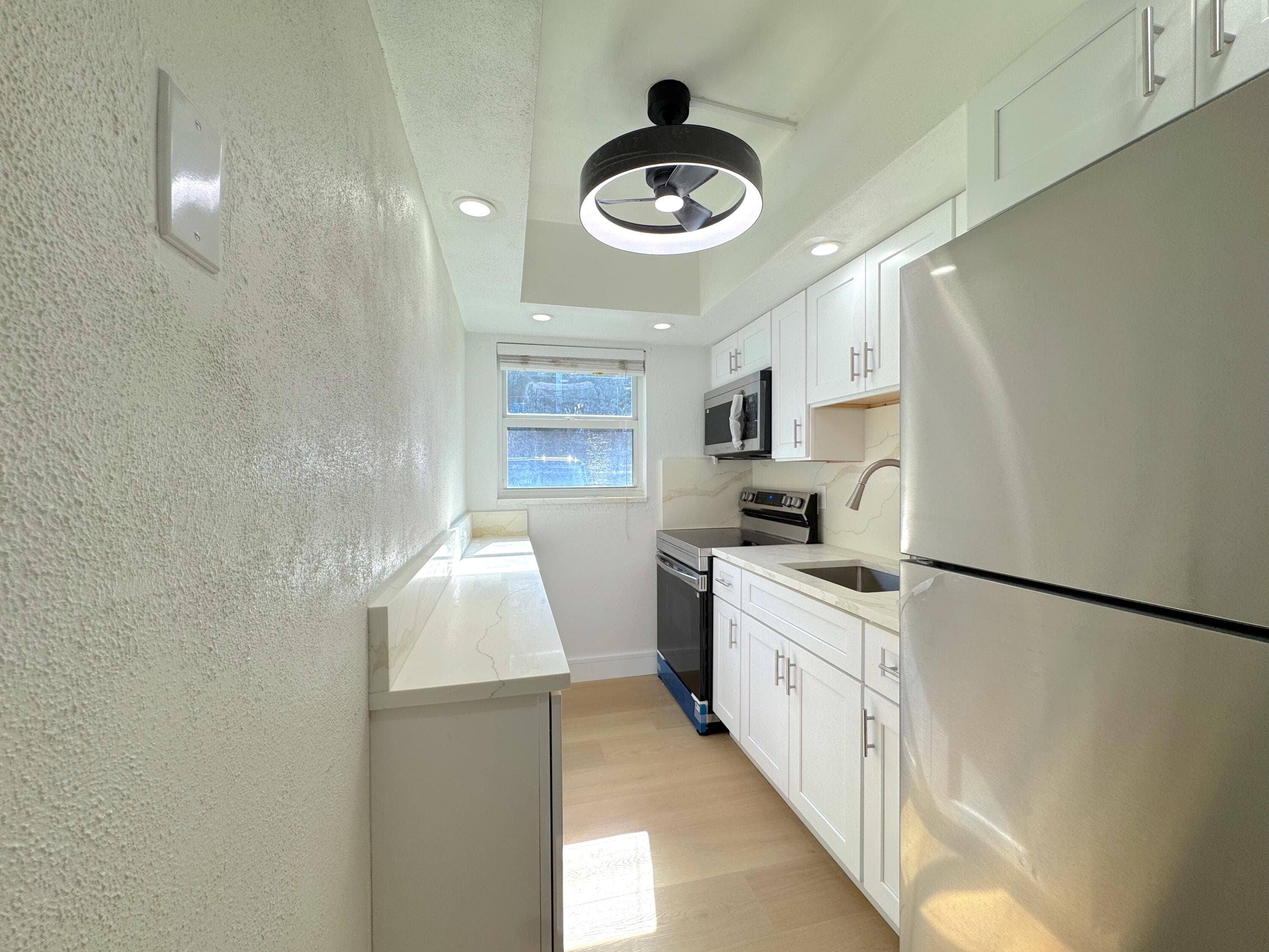 2815 NE 33rd Avenue 106, Fort Lauderdale, FL 33308 — photo 9 of 33