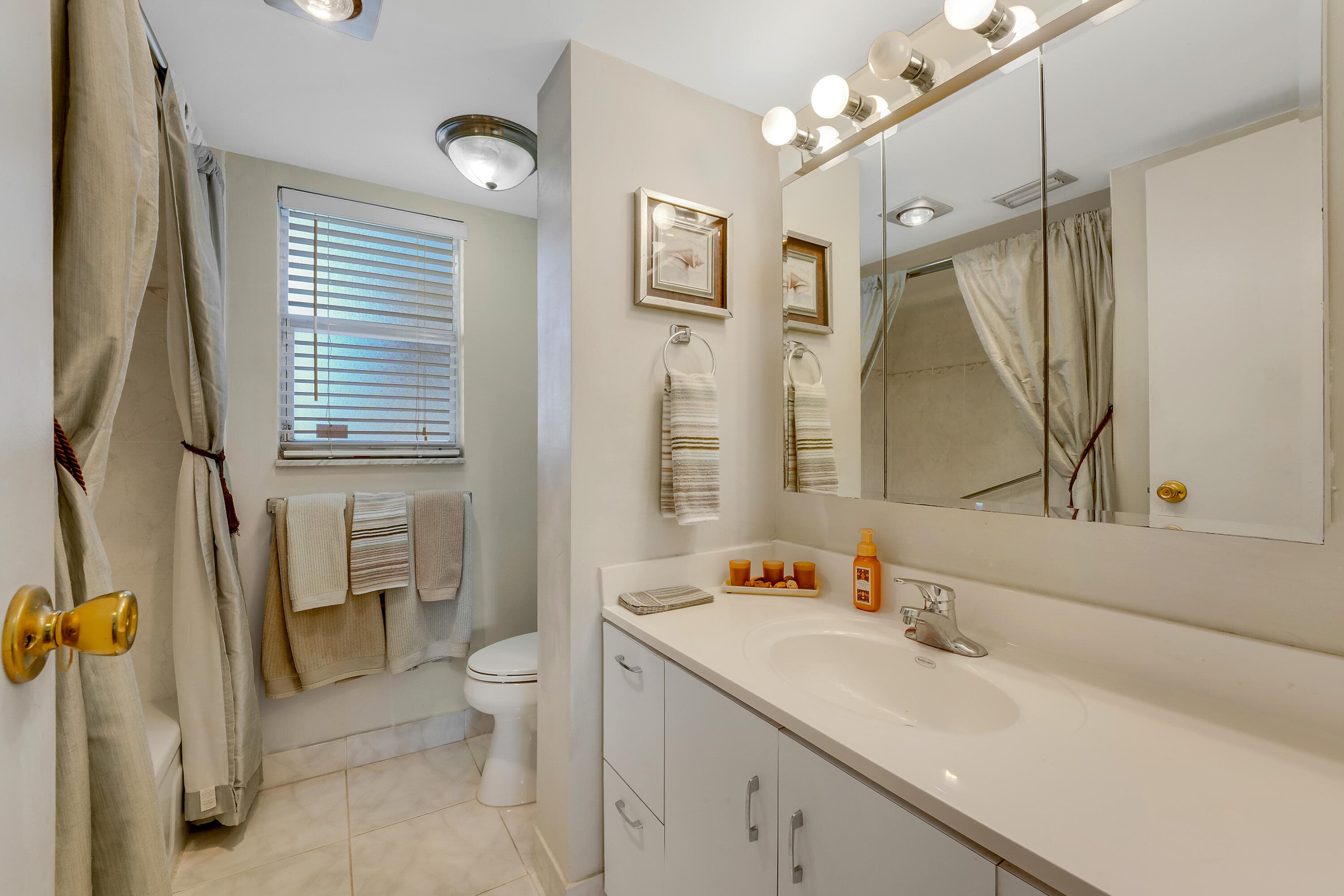 3590 Via Poinciana 416, Lake Worth, FL 33467 — photo 18 of 26