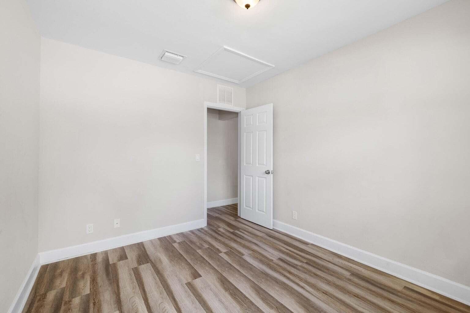 403 50th Street, West Palm Beach, FL 33407 — photo 4 of 15