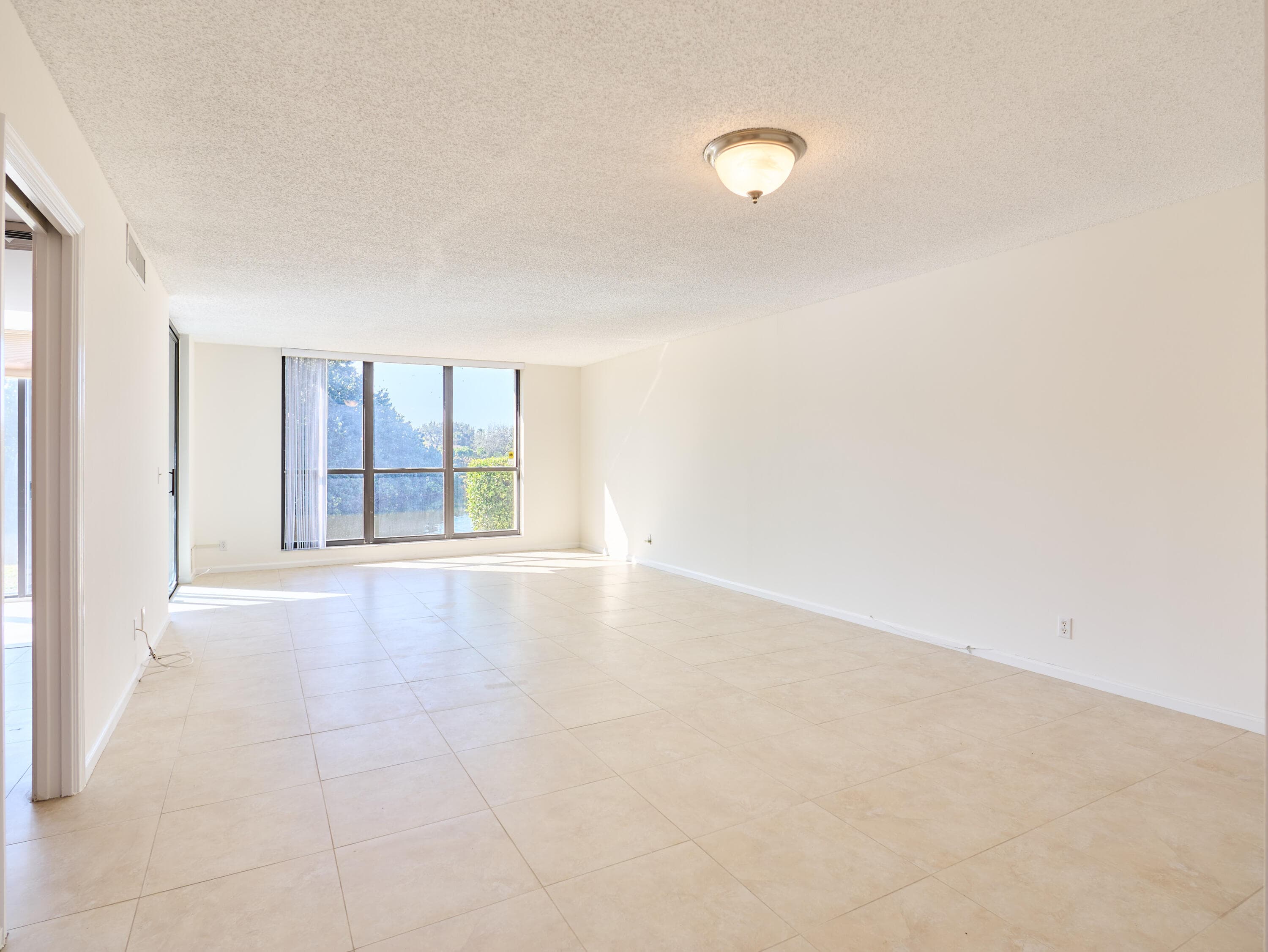 5250 Woodland Lakes Drive 130, Palm Beach Gardens, FL 33418 — photo 6 of 34