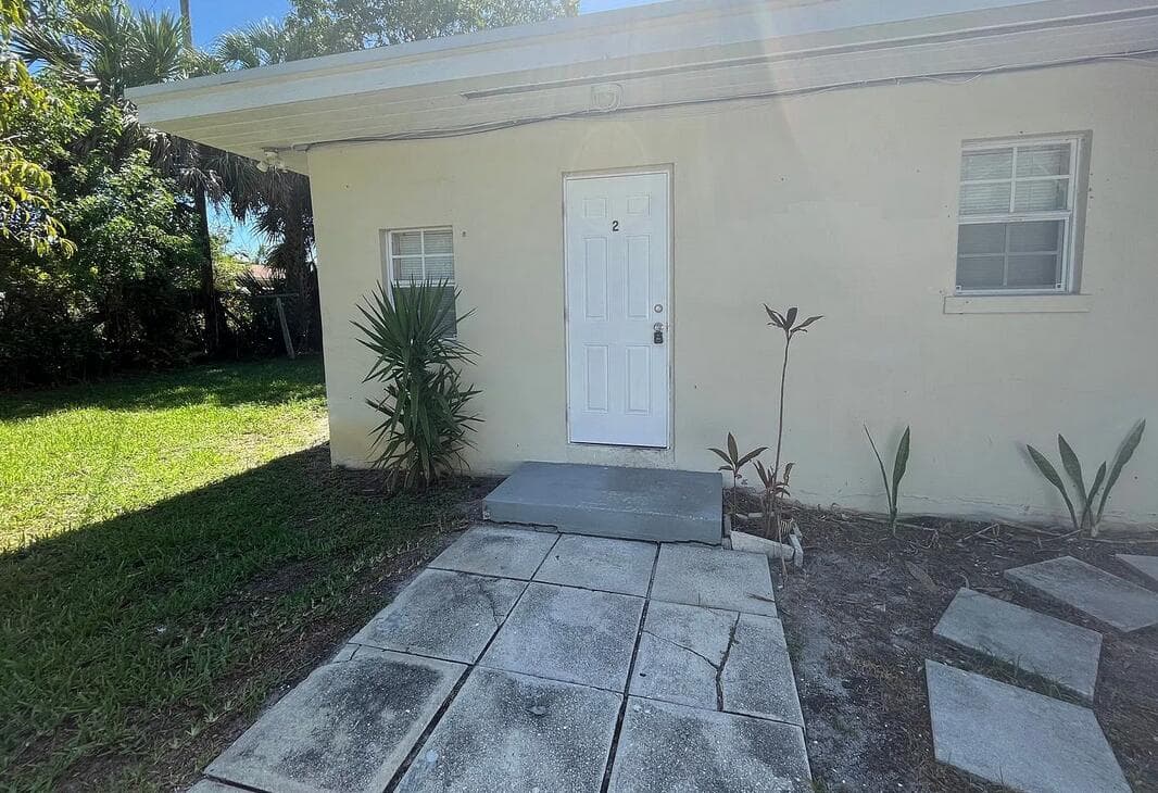182 W 34th Street 1, Riviera Beach, FL 33404 — photo 11 of 11