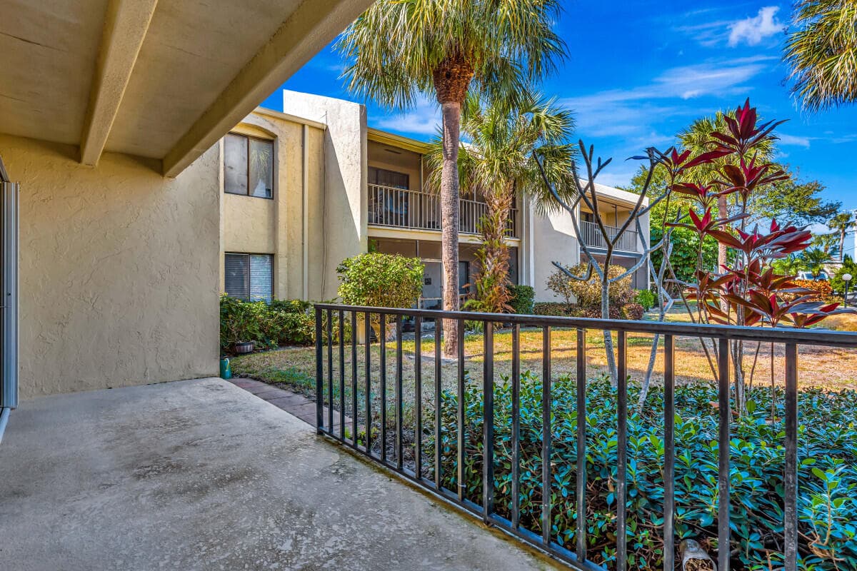150 Pineview Road B2, Jupiter, FL 33469 — photo 5 of 13
