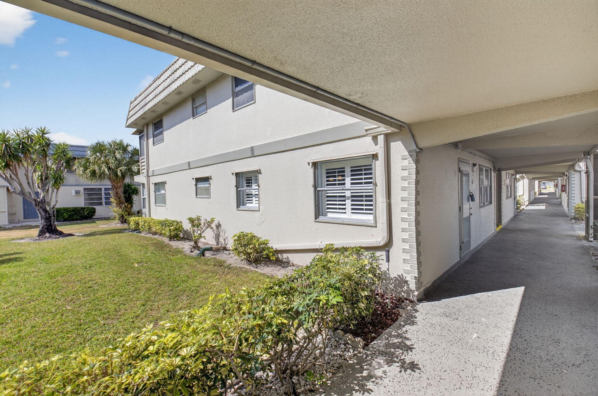 61 Brittany B 61, Delray Beach, FL 33446 — photo 4 of 79