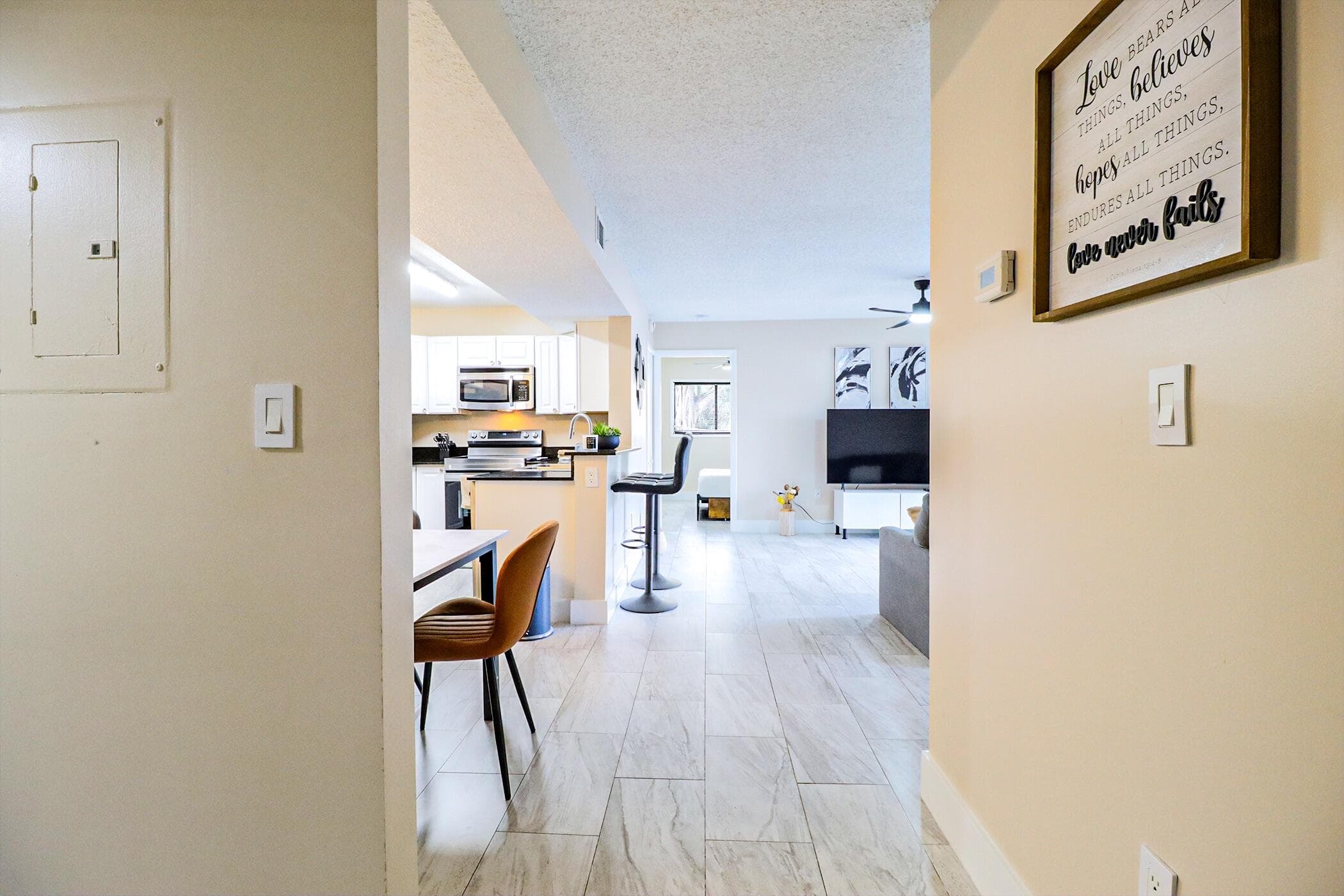 450 Palm Circle 106, Pembroke Pines, FL 33025 — photo 6 of 87