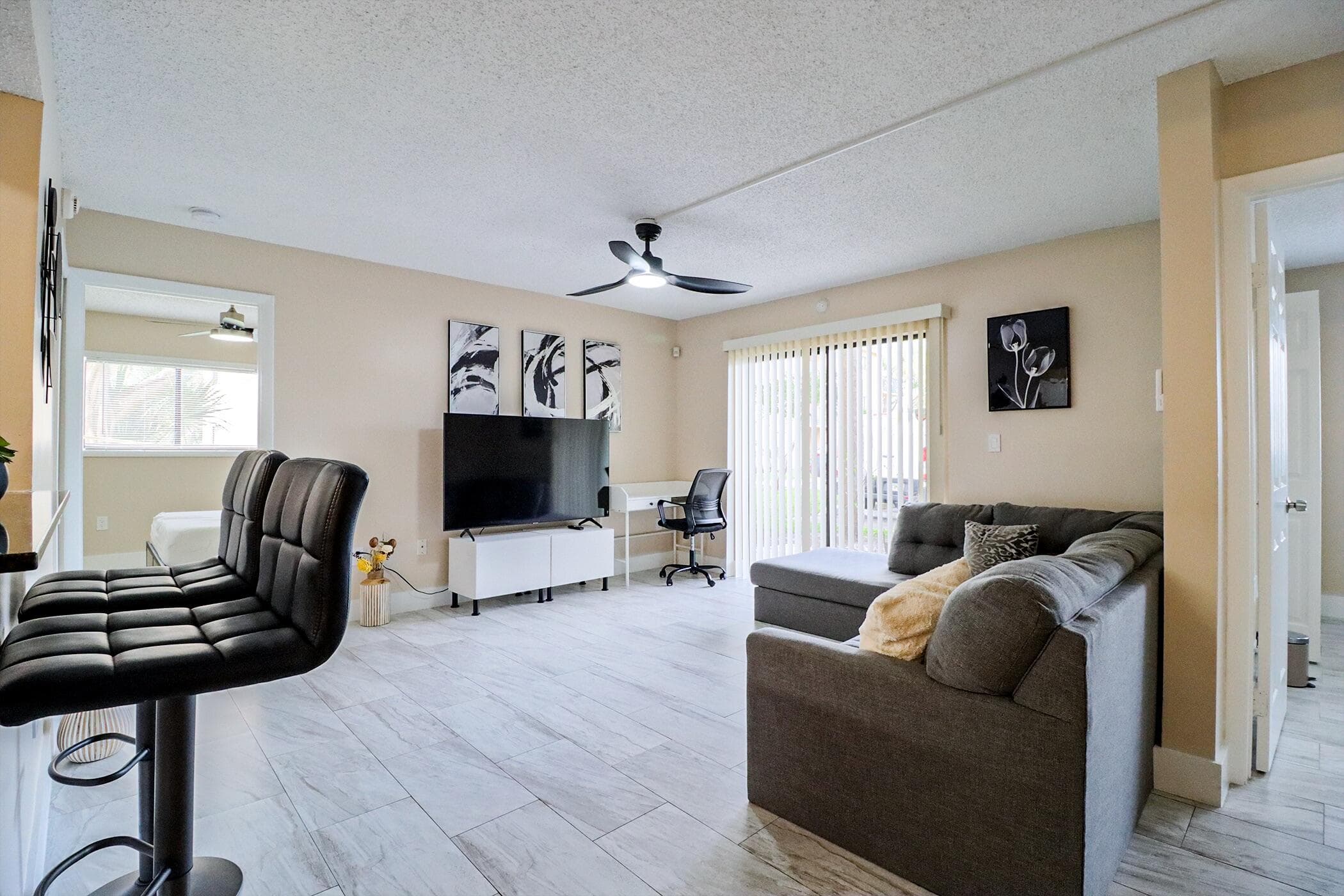 450 Palm Circle 106, Pembroke Pines, FL 33025 — photo 18 of 87