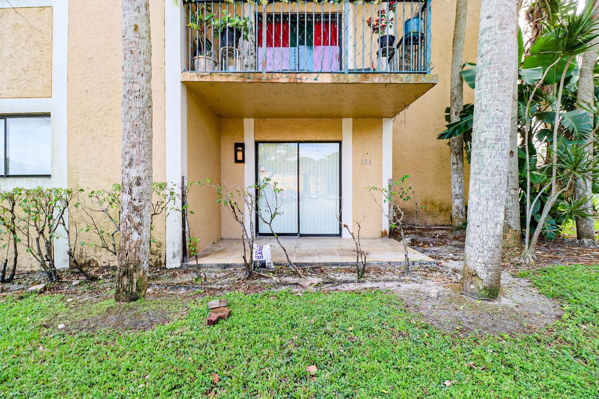 450 Palm Circle 106, Pembroke Pines, FL 33025 — photo 48 of 87