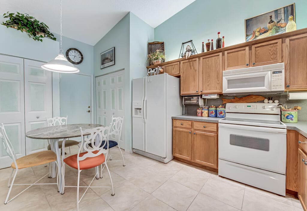 8482 Logia Circle, Boynton Beach, FL 33472 — photo 9 of 71