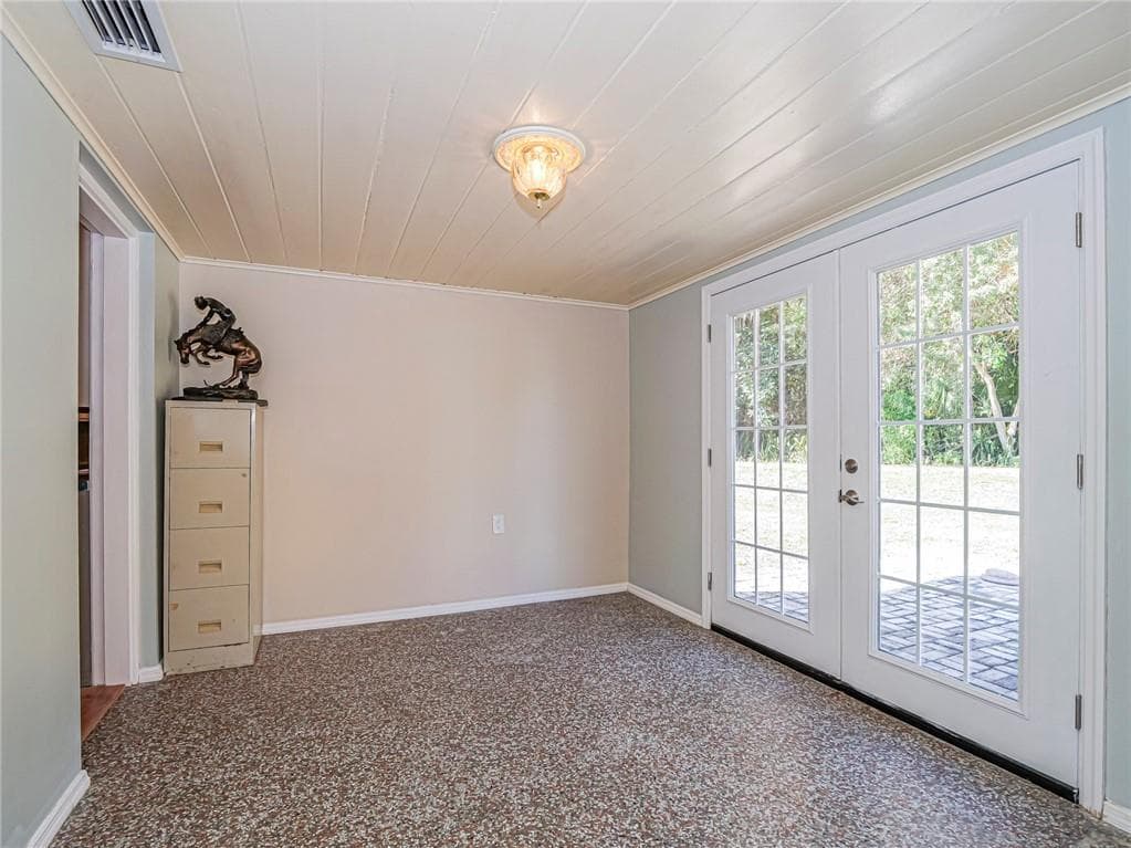 2049 50th Avenue, Vero Beach, FL 32966 — photo 12 of 31