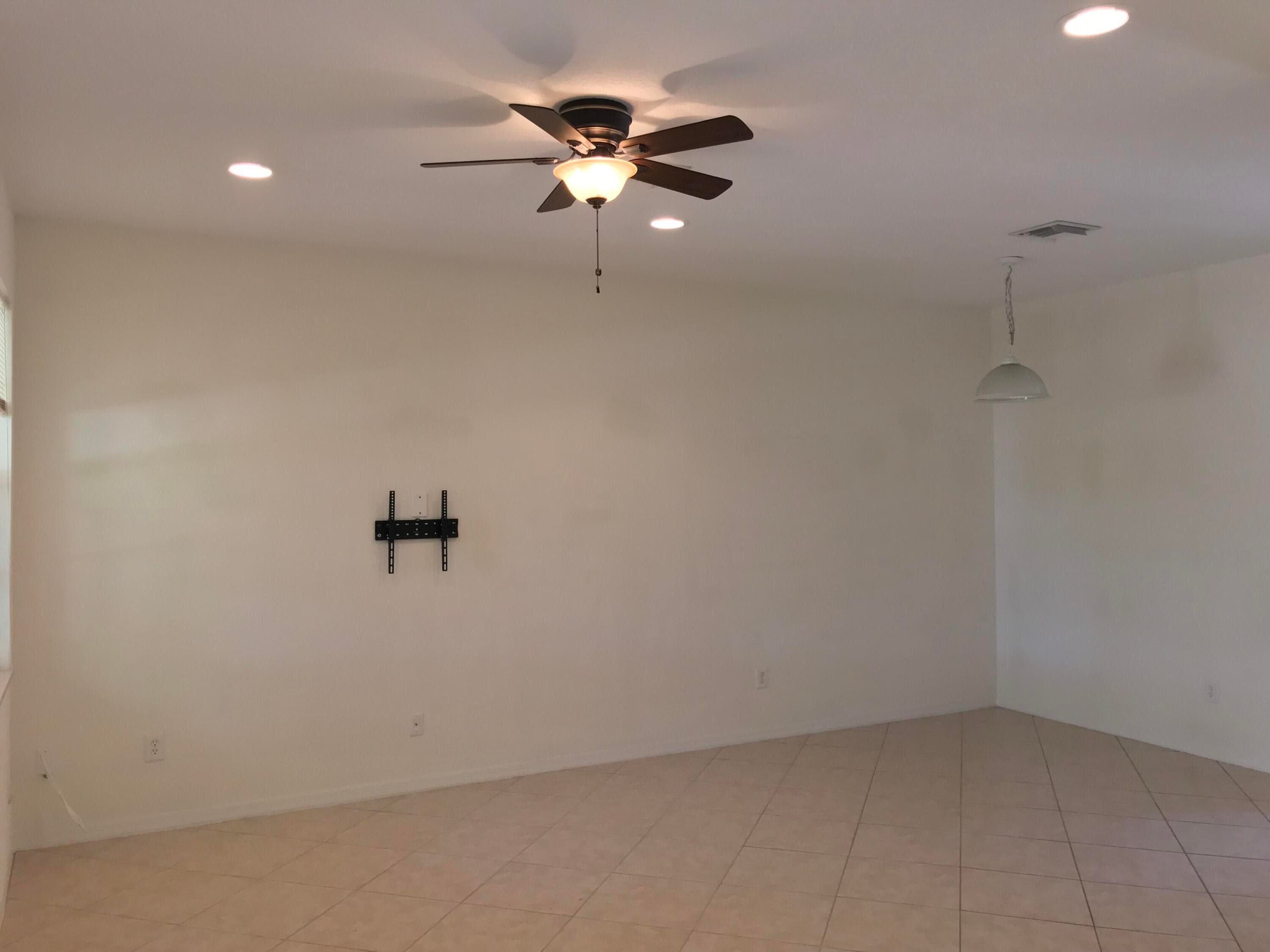 141 E Thatch Palm Circle, Jupiter, FL 33458 — photo 8 of 27