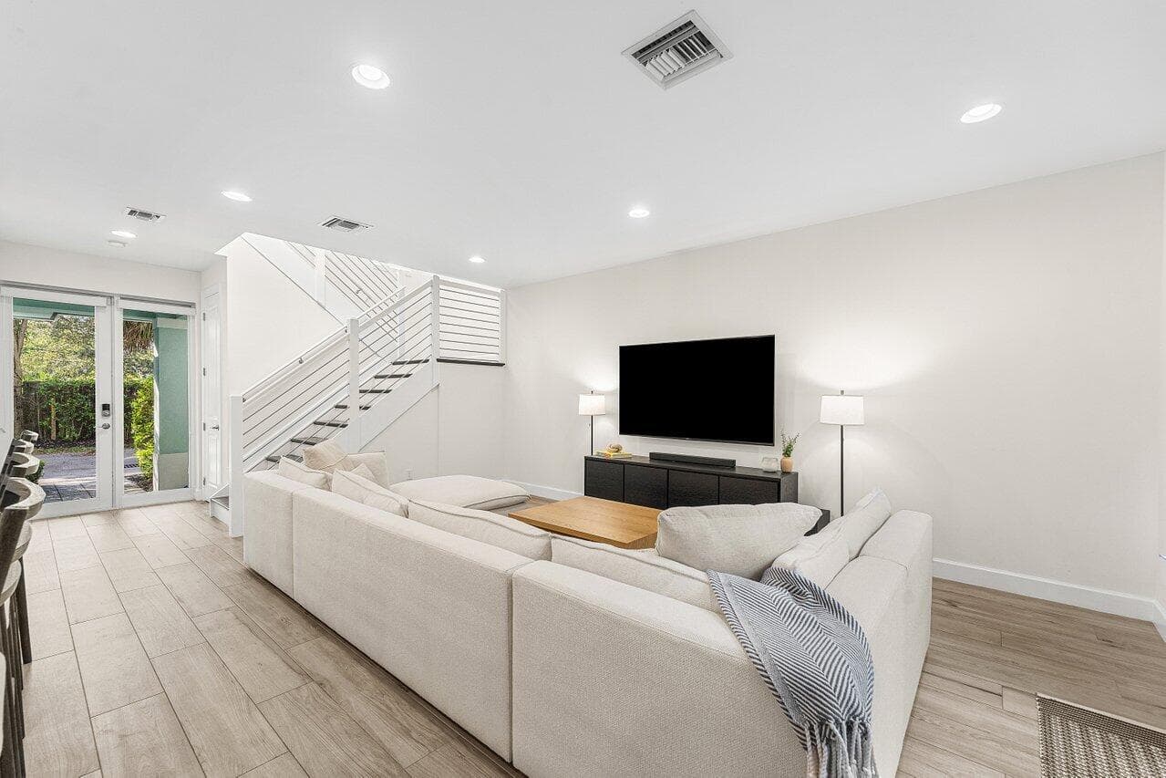 612 SW 15th Street, Fort Lauderdale, FL 33315 — photo 3 of 23