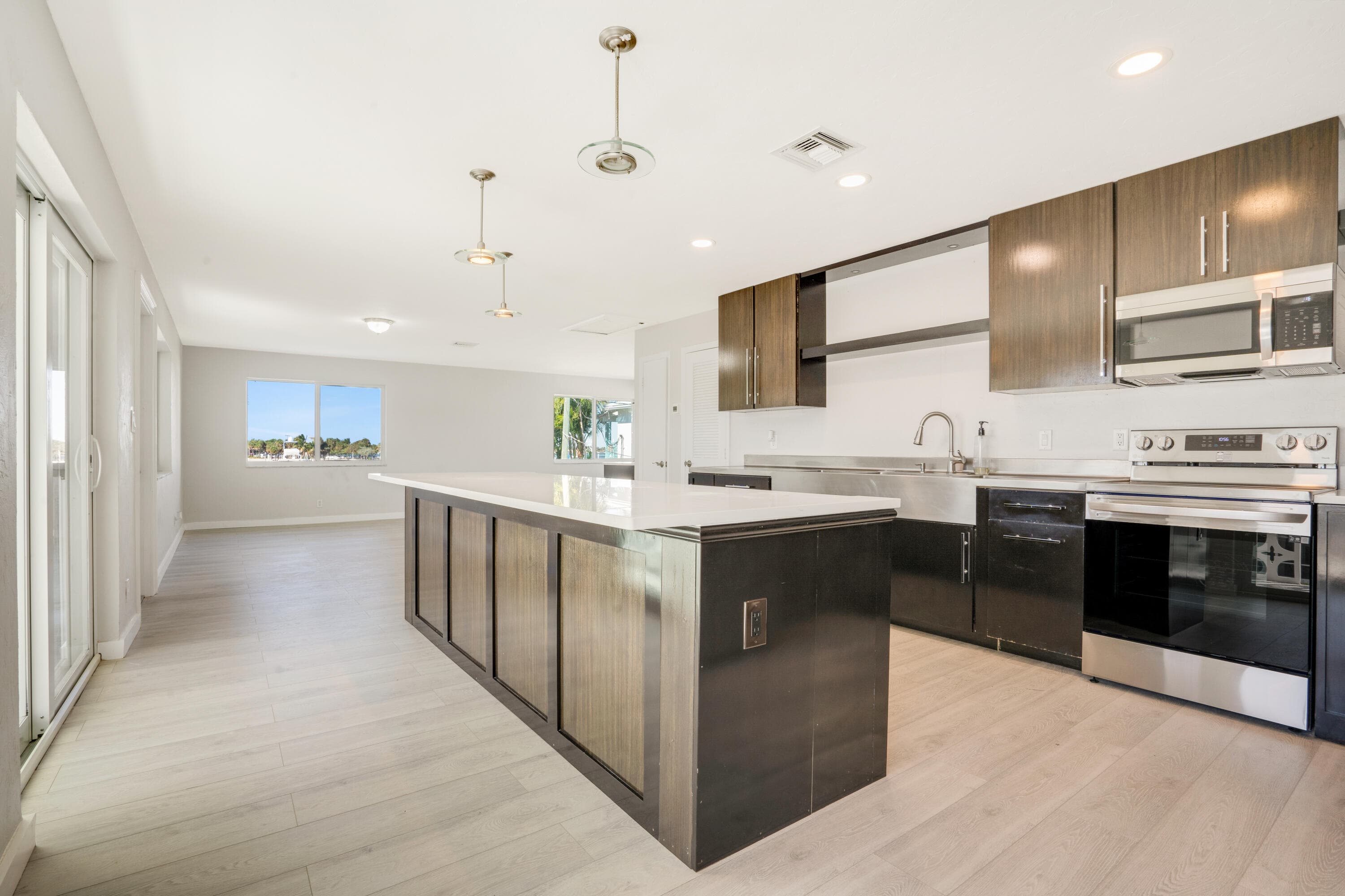 2649 Lake Drive 1, Singer Island, FL 33404 — photo 18 of 60