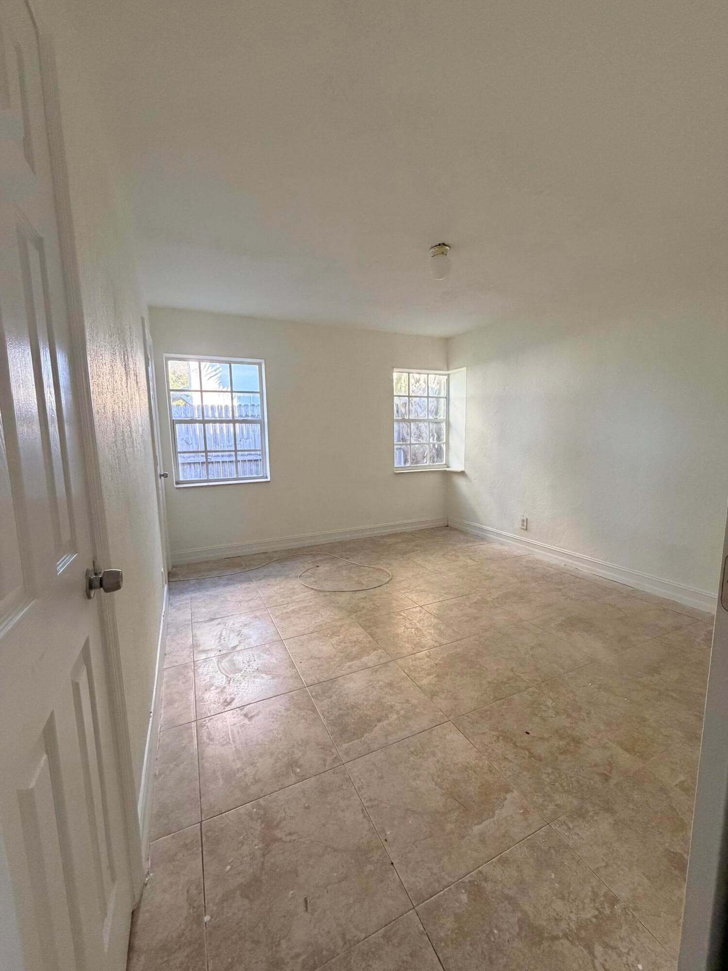 711 Fernwood Drive, West Palm Beach, FL 33405 — photo 9 of 11