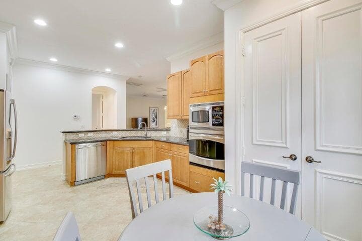349 Chambord Terrace, Palm Beach Gardens, FL 33410 — photo 13 of 32