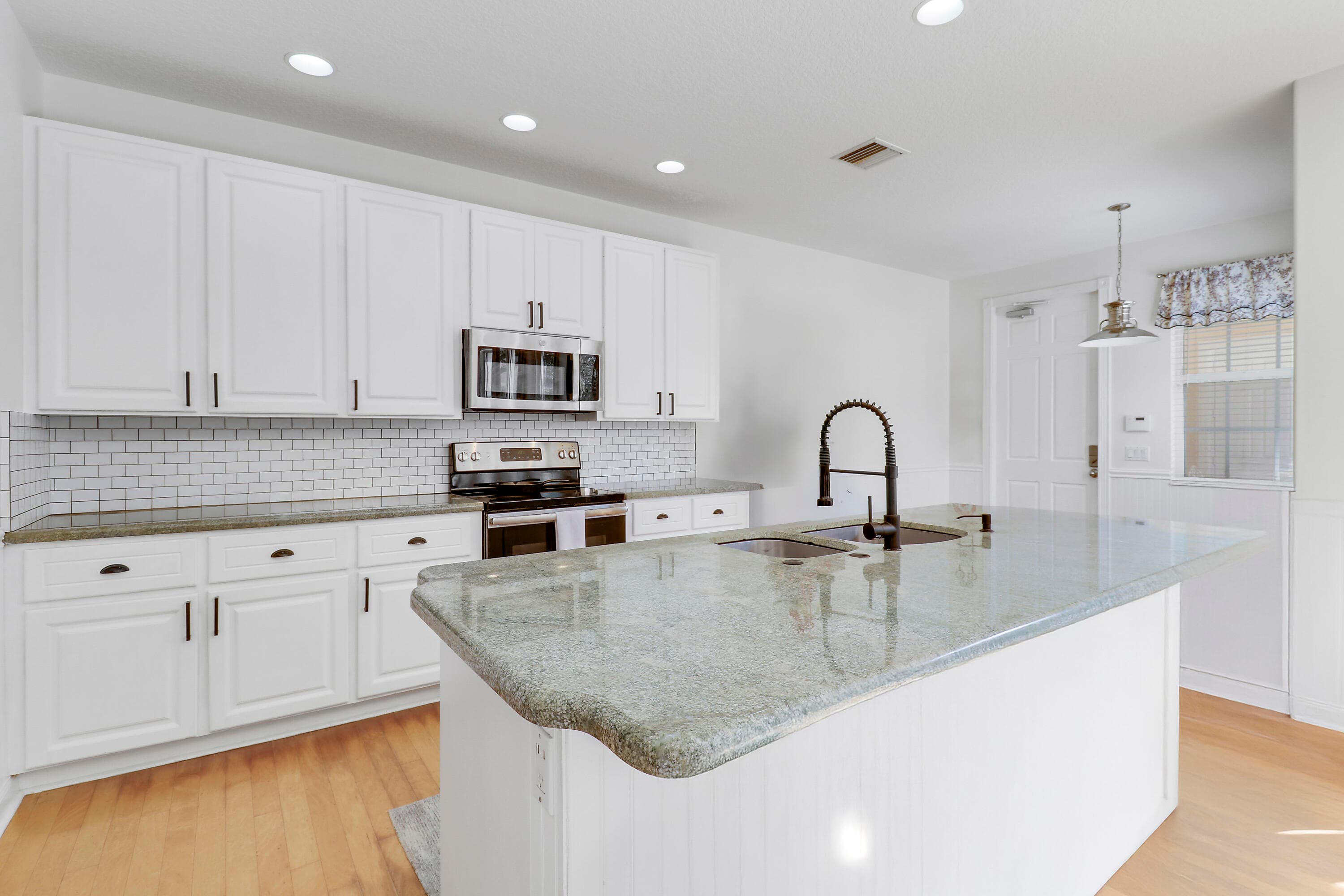 126 Peabody Drive, Jupiter, FL 33458 — photo 17 of 97