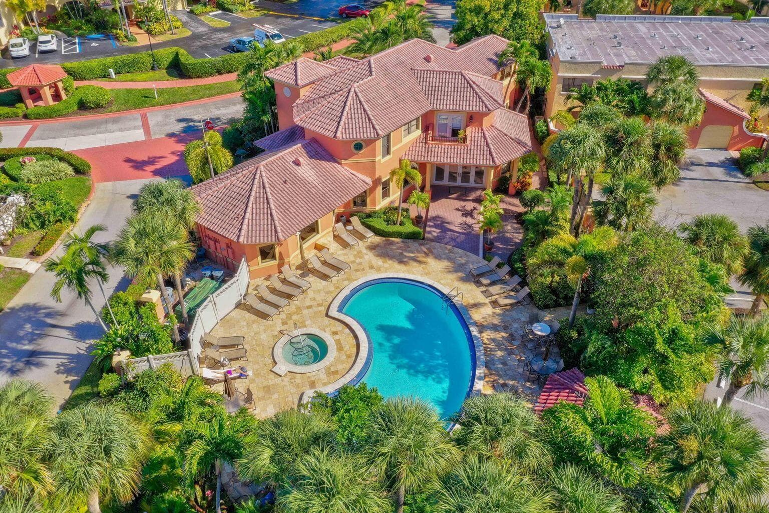 300 Uno Lago Drive 305, Juno Beach, FL 33408 — photo 3 of 34