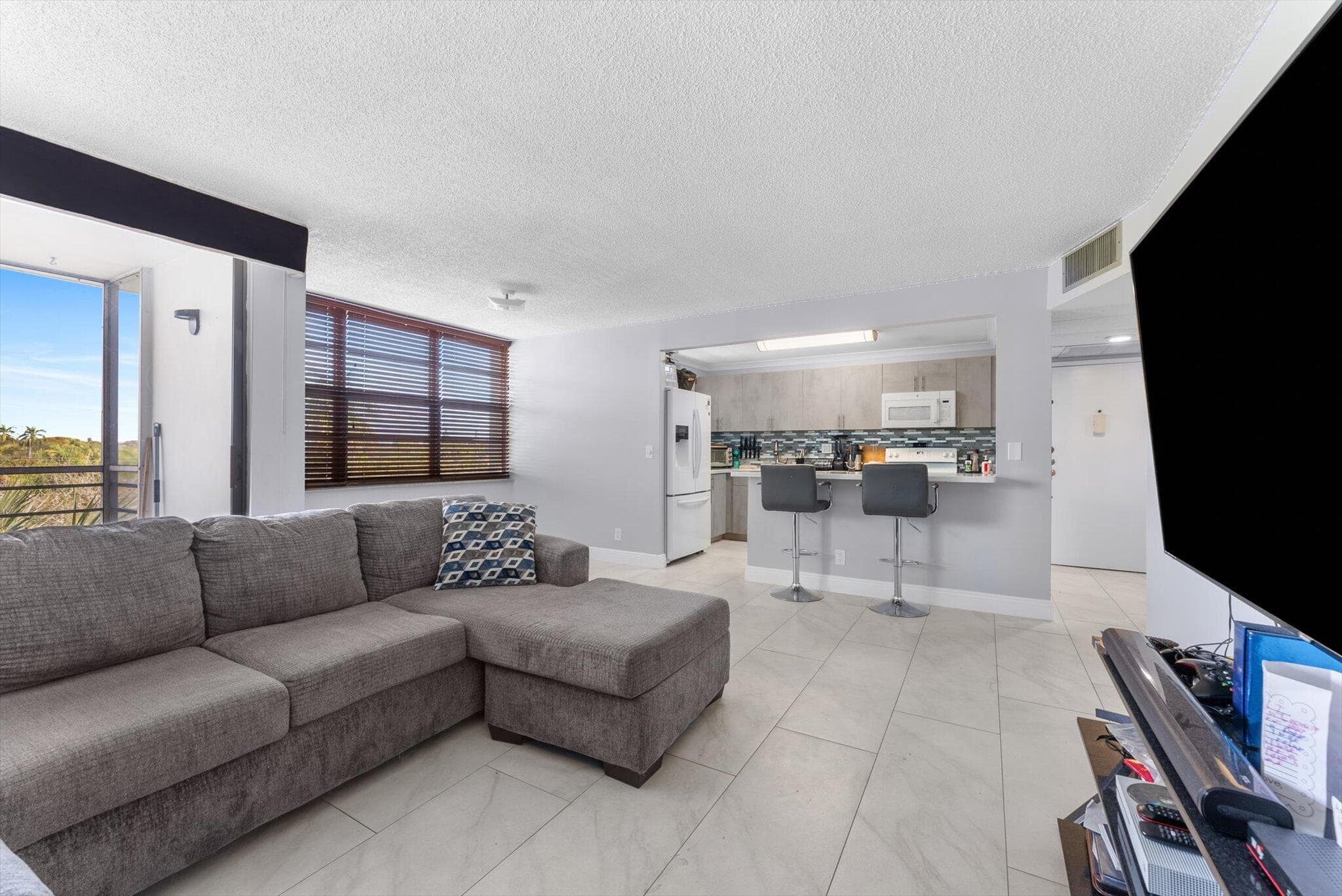 2751 Taft Street 403, Hollywood, FL 33020 — photo 6 of 30