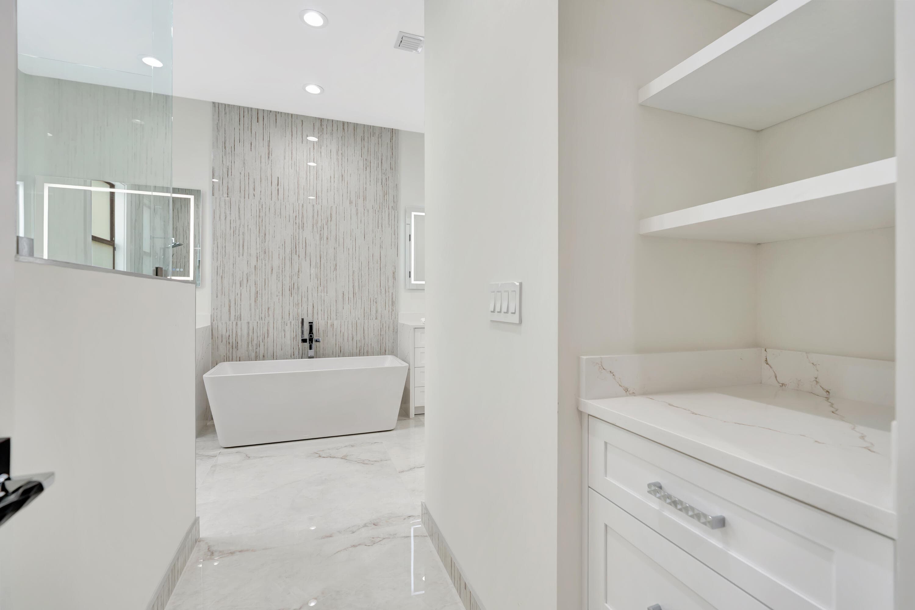 245 Alhambra Place, West Palm Beach, FL 33405 — photo 23 of 46
