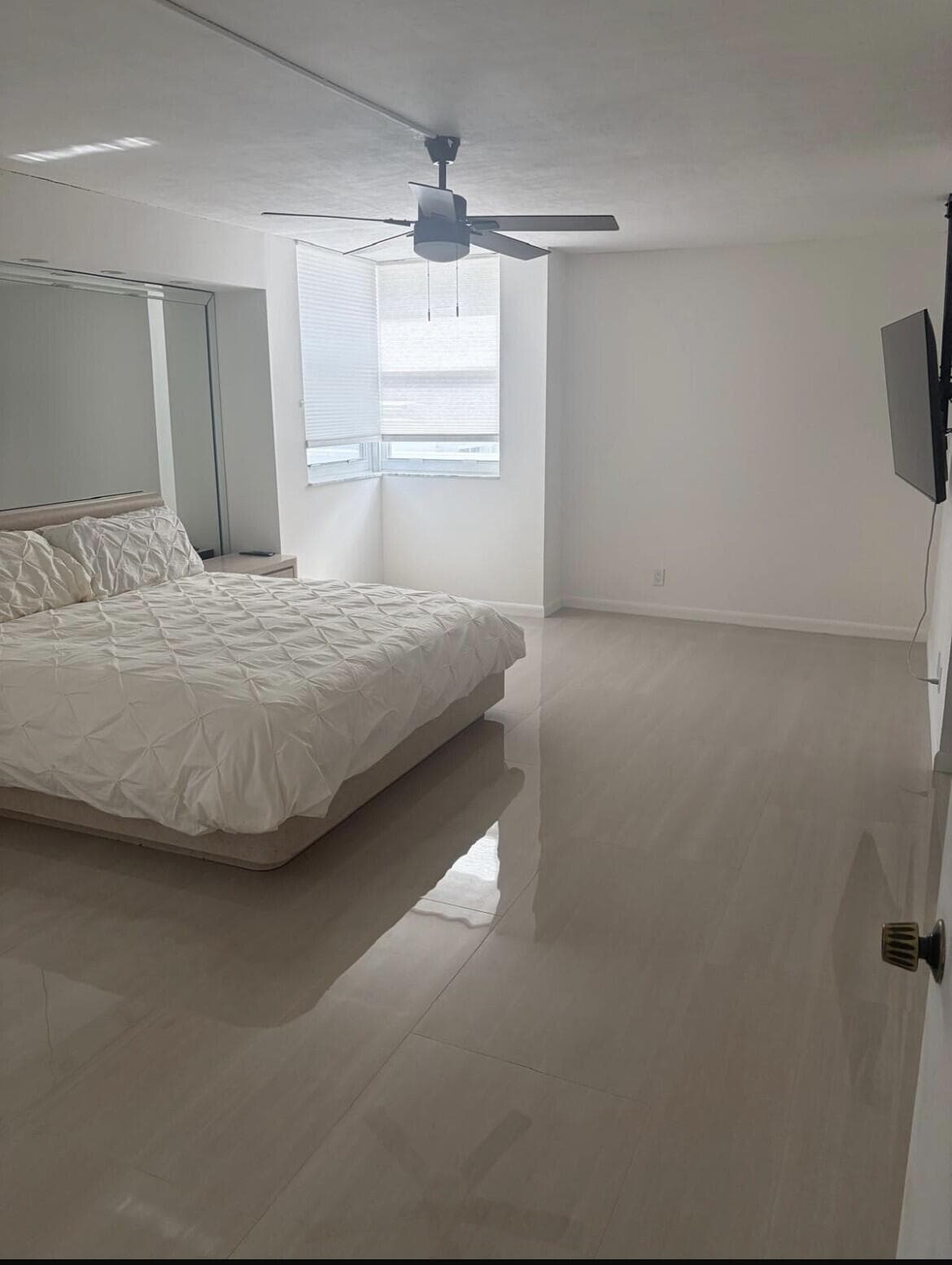 1880 S Ocean Drive 308, Hallandale Beach, FL 33009 — photo 2 of 7
